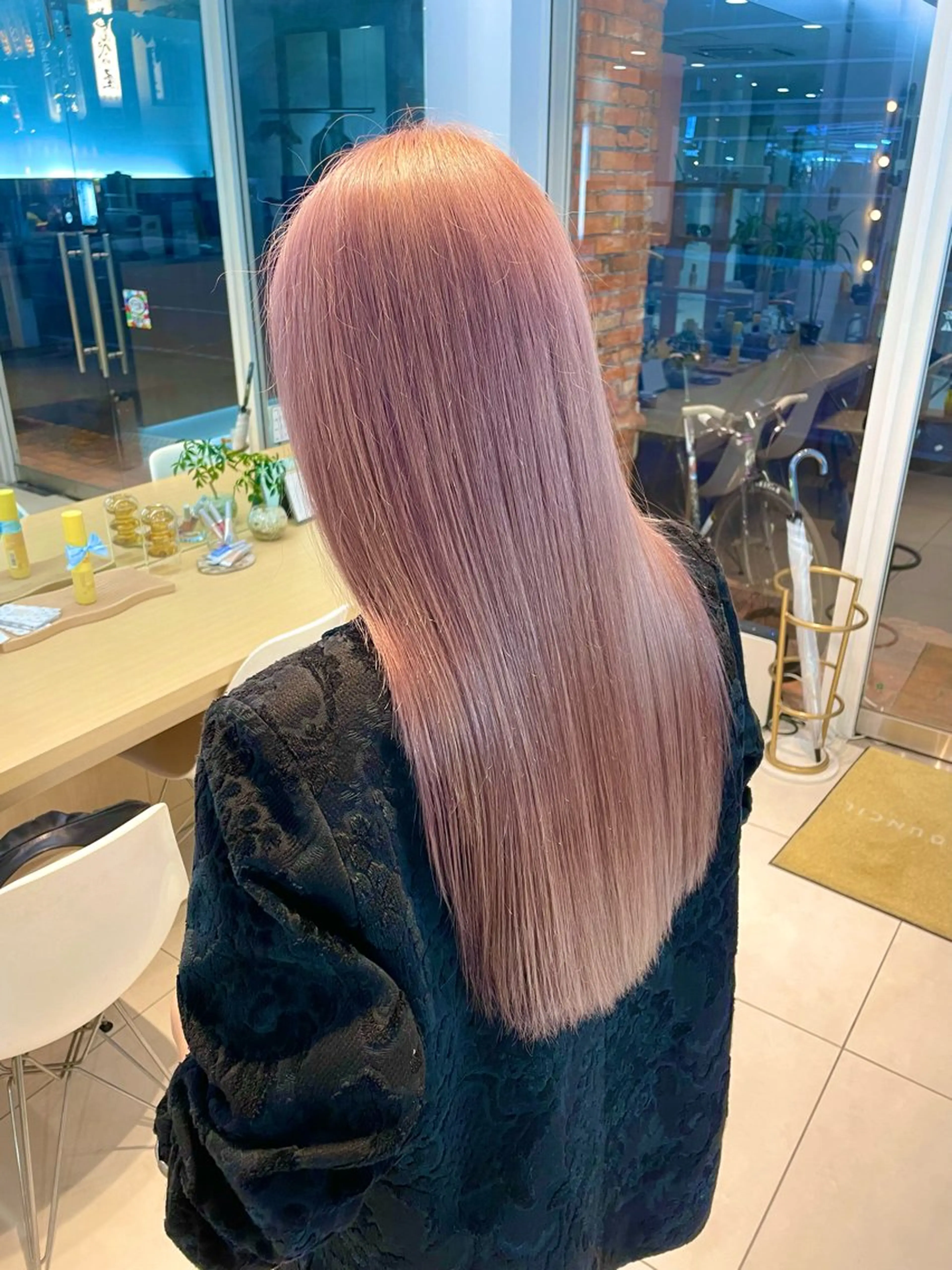 ロング 顔まわりレイヤー 姫カット 韓国風ヘア レイヤーカット ロング ヘアカラー nuu 栄所属・🧸SAKI🎀 韓国レイヤーのヘアスタイル
