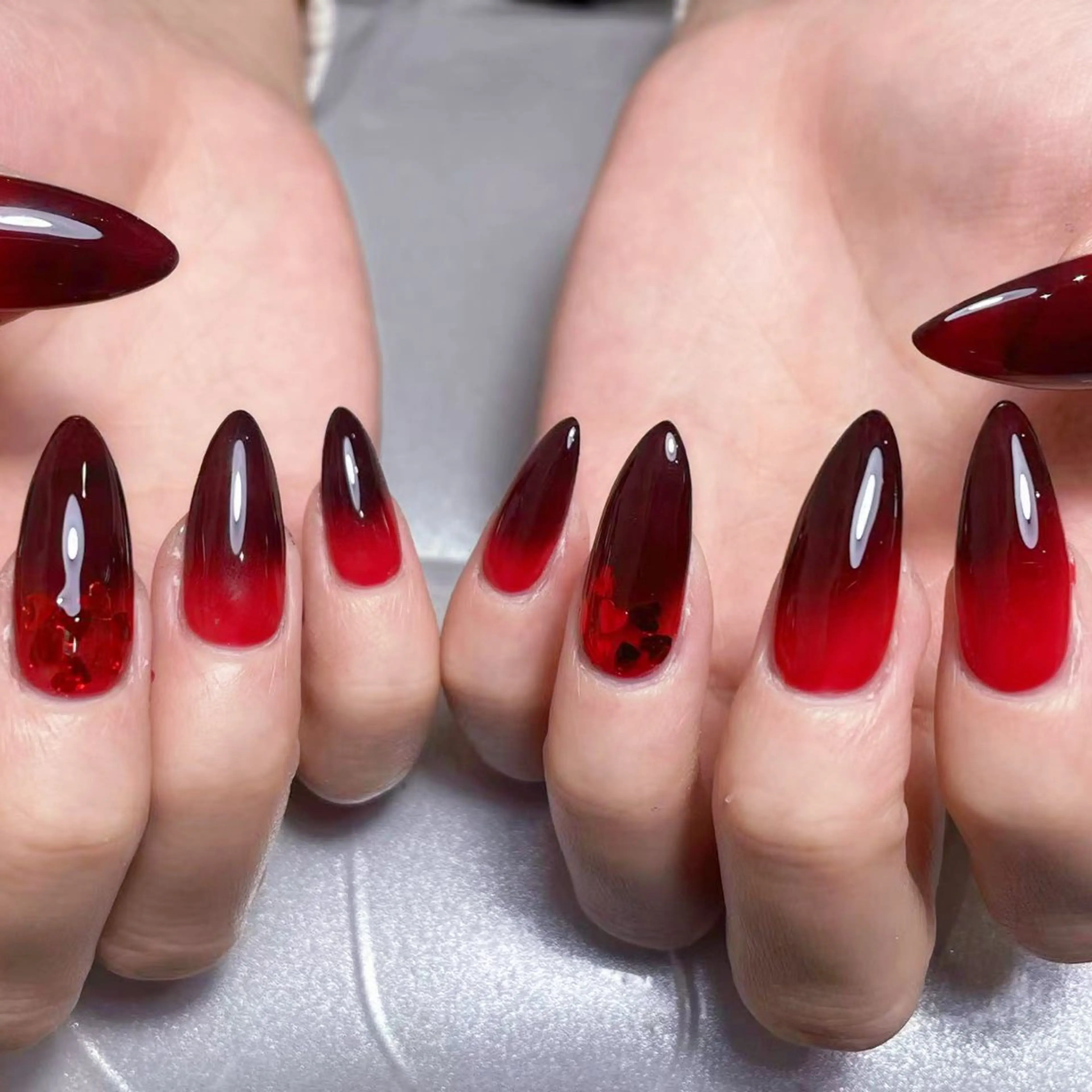 ネイル アートネイル オーロラネイル ガーリー キラキラネイル 韓国ネイル ハンドネイル DIAMOND Nail☁️のネイルデザイン