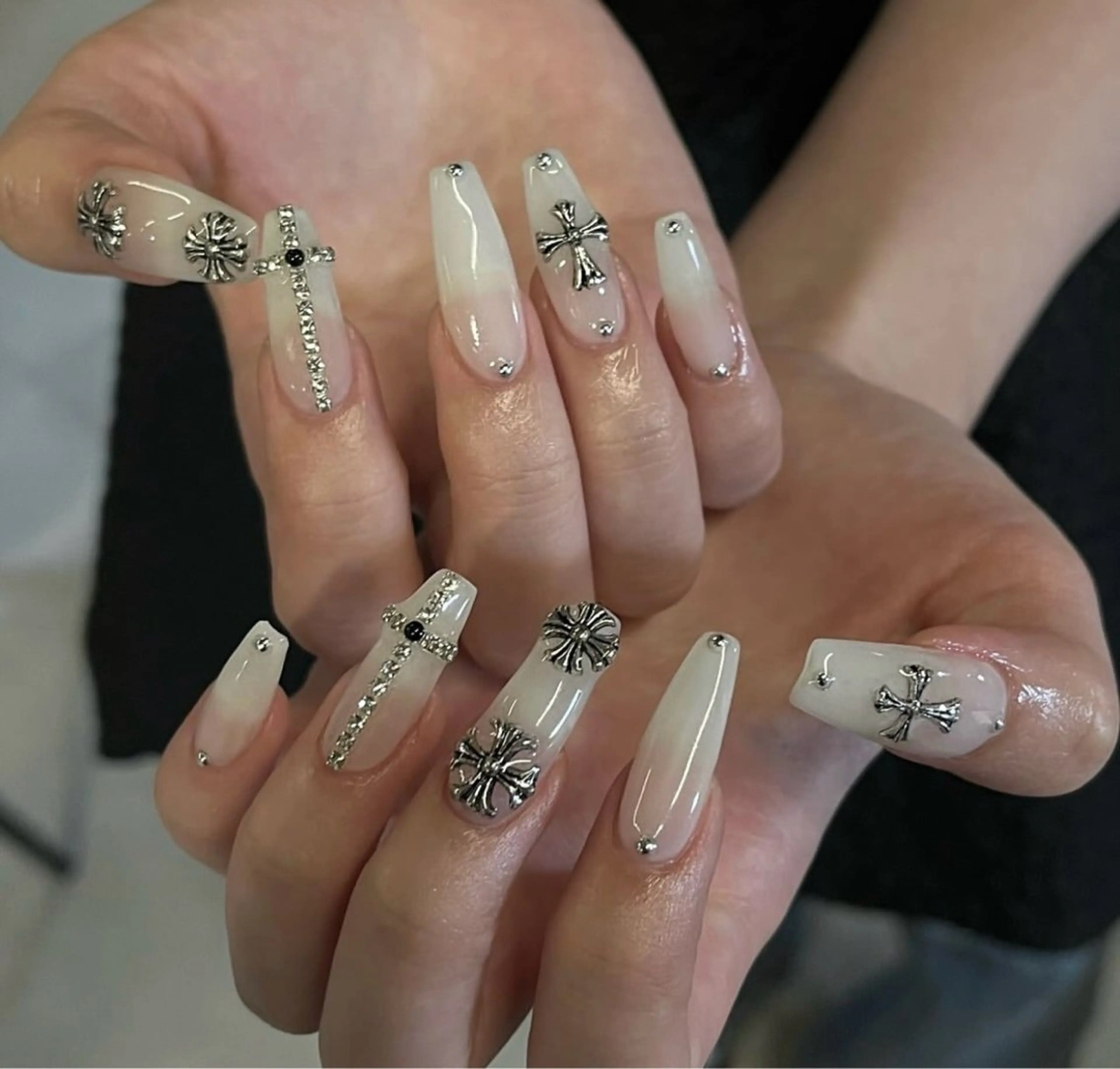 ネイル ハンドネイル BERA NAILSのネイルデザイン