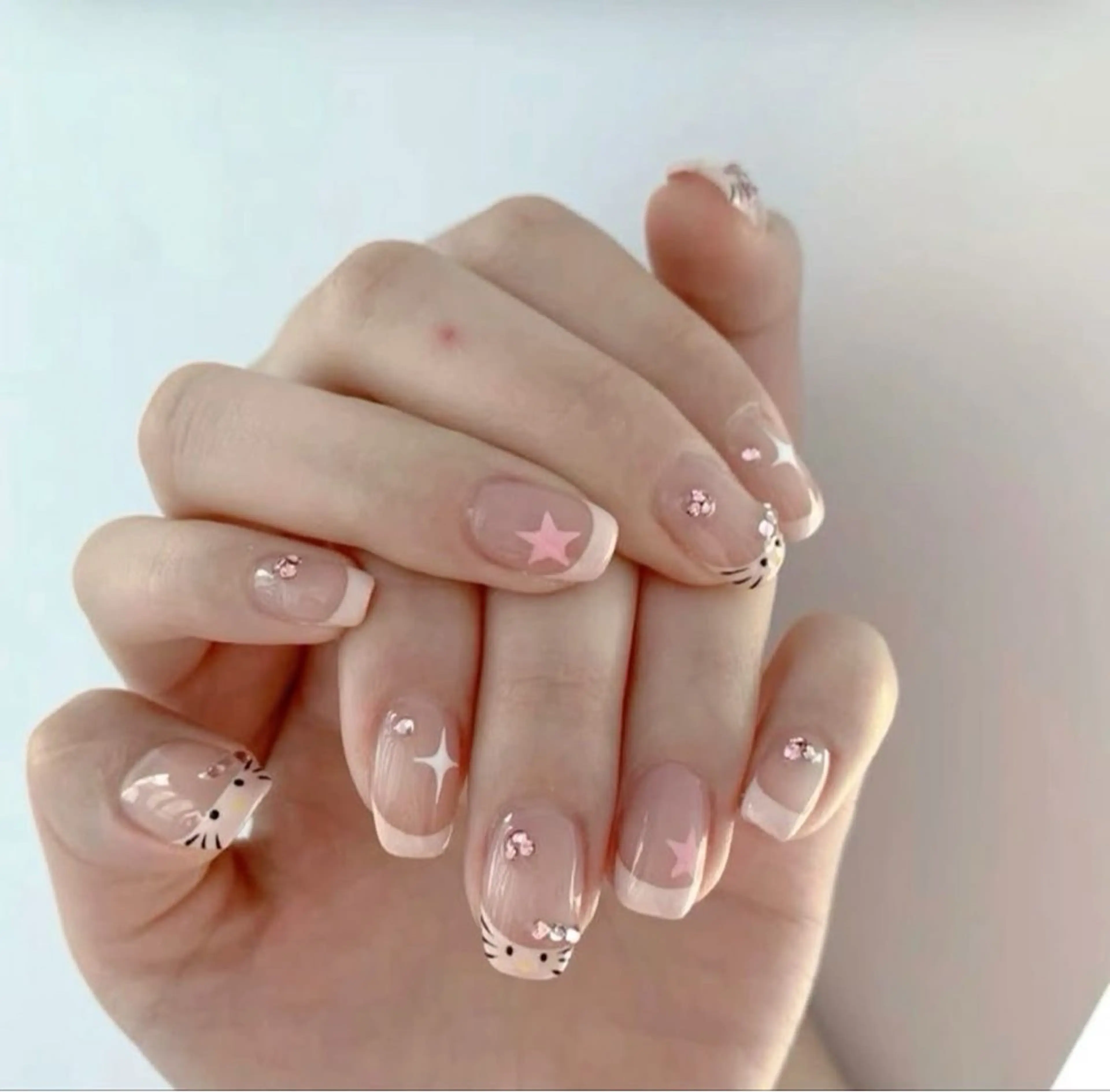 ネイル 長さ出し フレンチネイル グラデーション 卒業式 マグネットネイル ハンドネイル MIHANA HIKARIのネイルデザイン