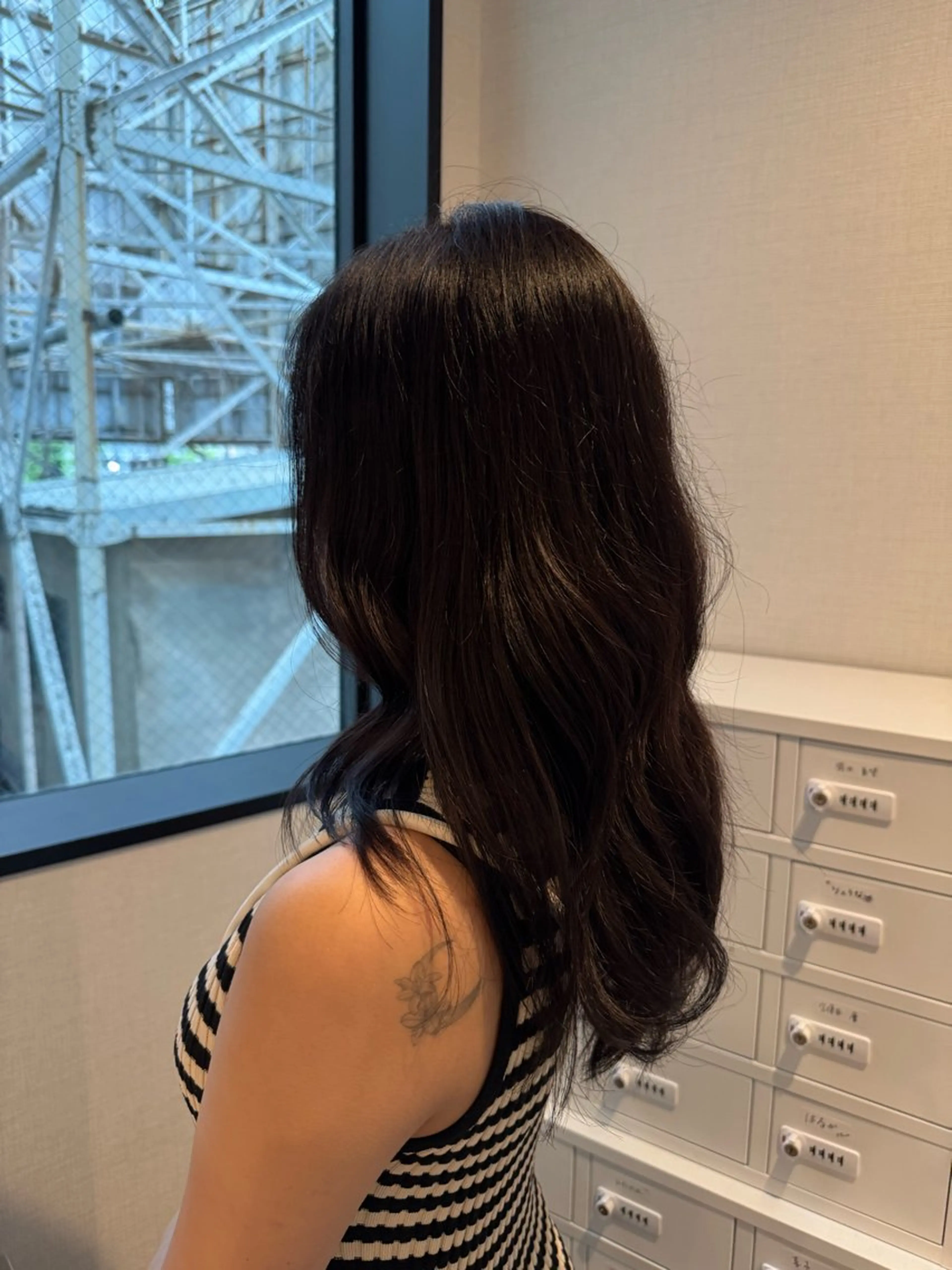 ロング カット ヘアカラー トリートメント nest. SHUNのヘアスタイル