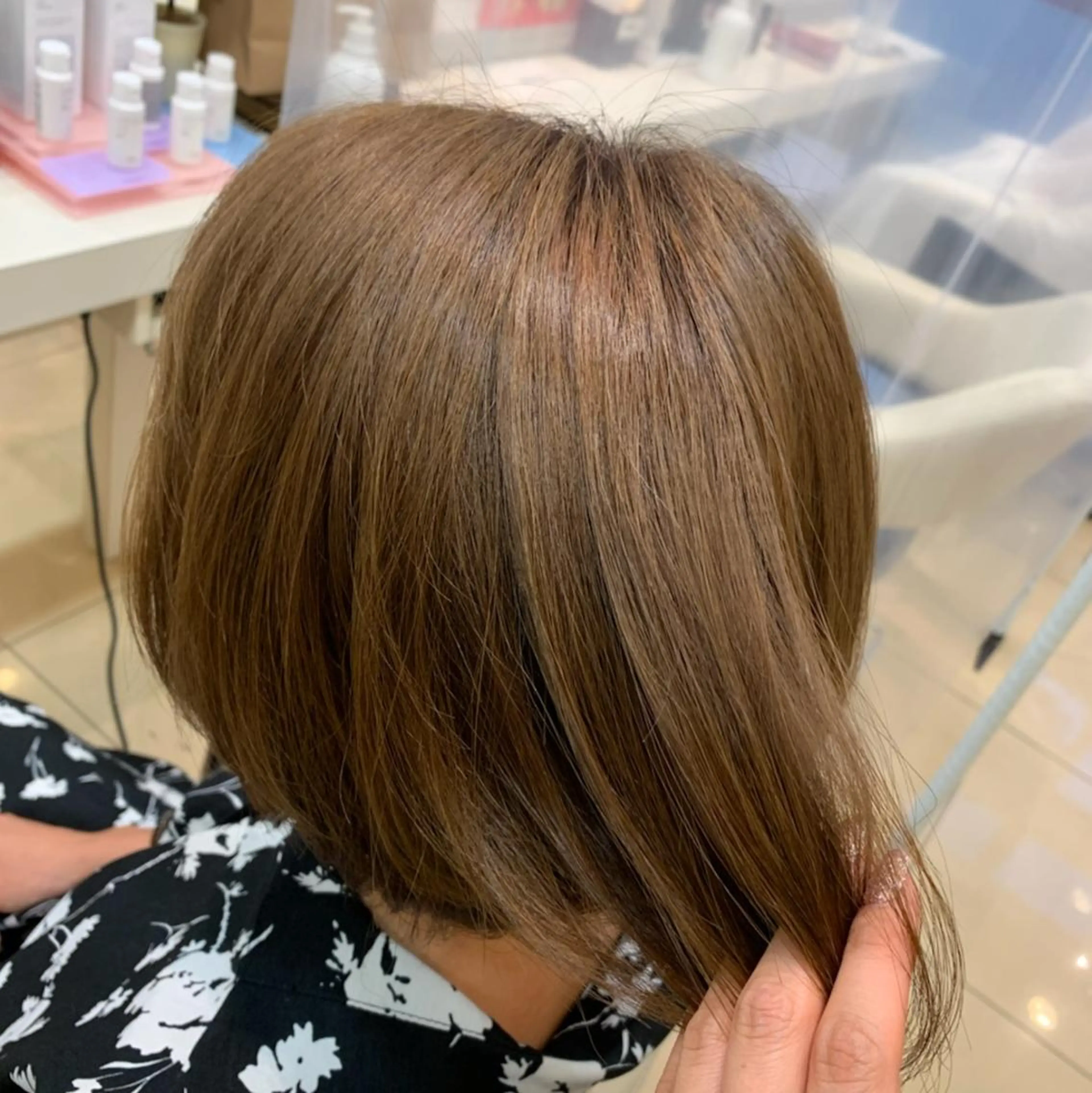 ショート カラー ベージュカラー ブリーチ ハイトーンカラー ブリーチなしカラー Hair&Cafe  Matty’s所属・Hair&Cafe Matty’sのヘアスタイル