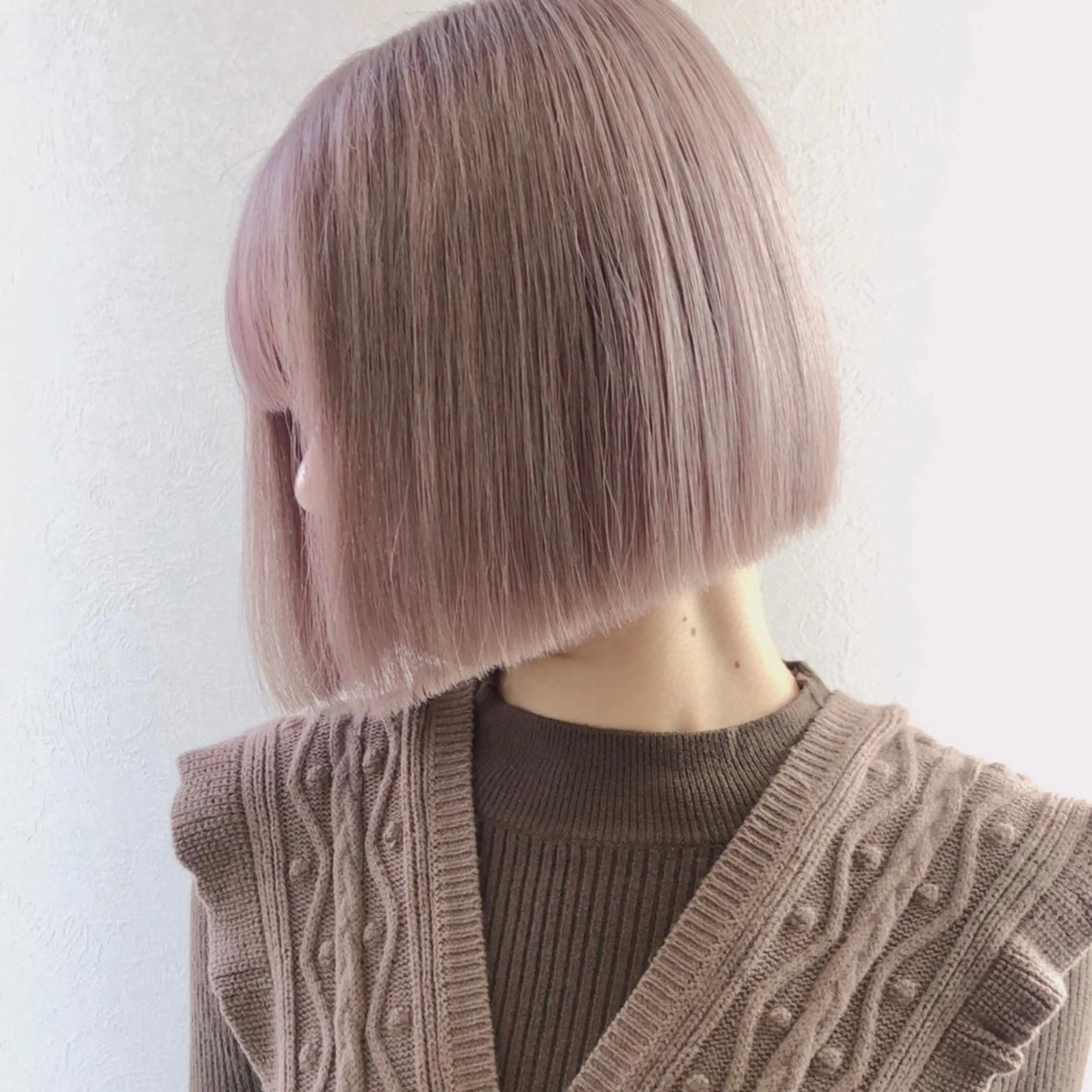 ミディアム ミディアムパーマ ボブ ハイライト 髪質改善 レイヤーカット カット ヘアカラー トリートメント 🎗️comoda 神戸三宮 髪質改善のヘアスタイル