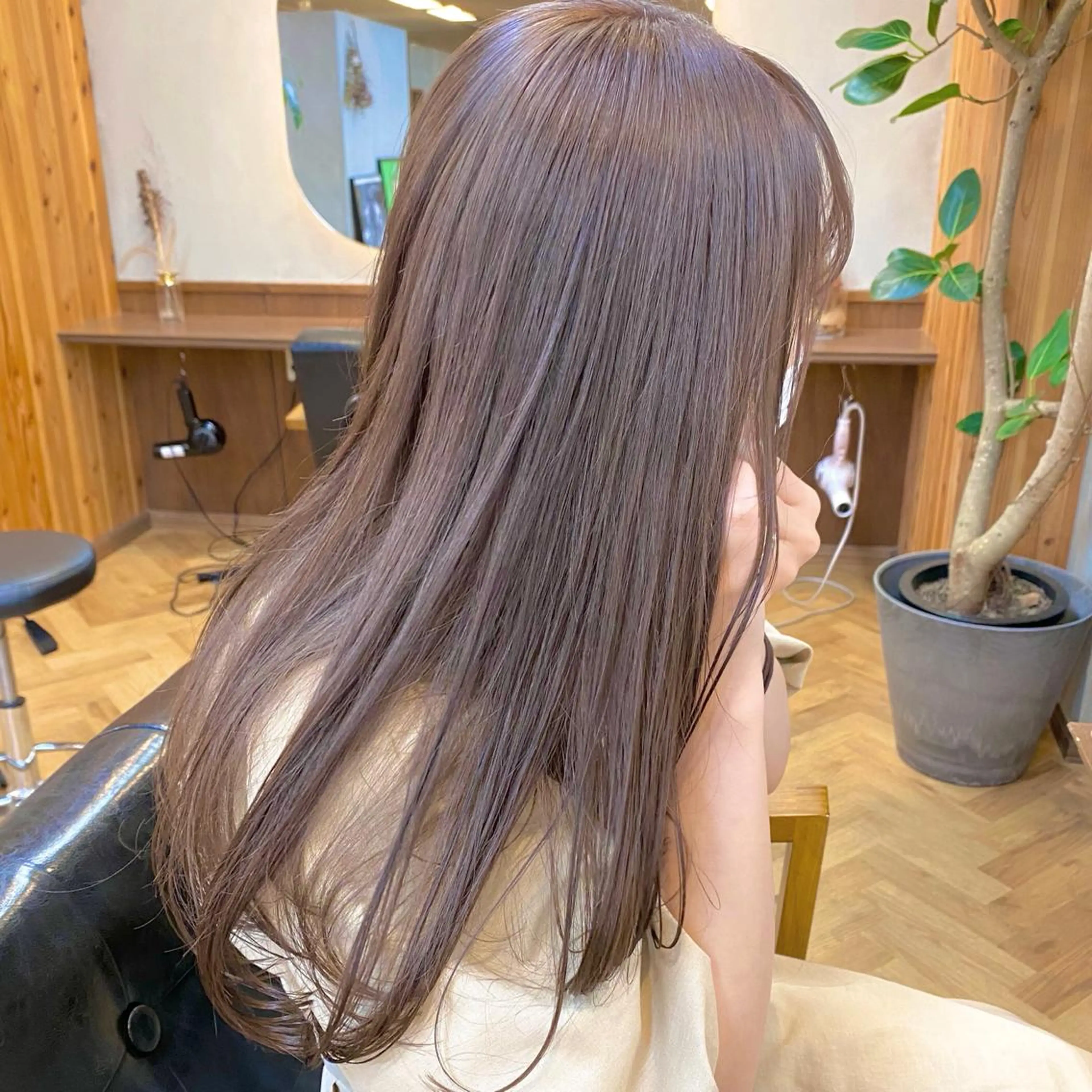 ロング カラー パーマ ヘアアレンジ メンズ キッズ ネイル マツエク・マツパ カット ヘアカラー EMANON梅田店所属・前川 朋香のヘアスタイル