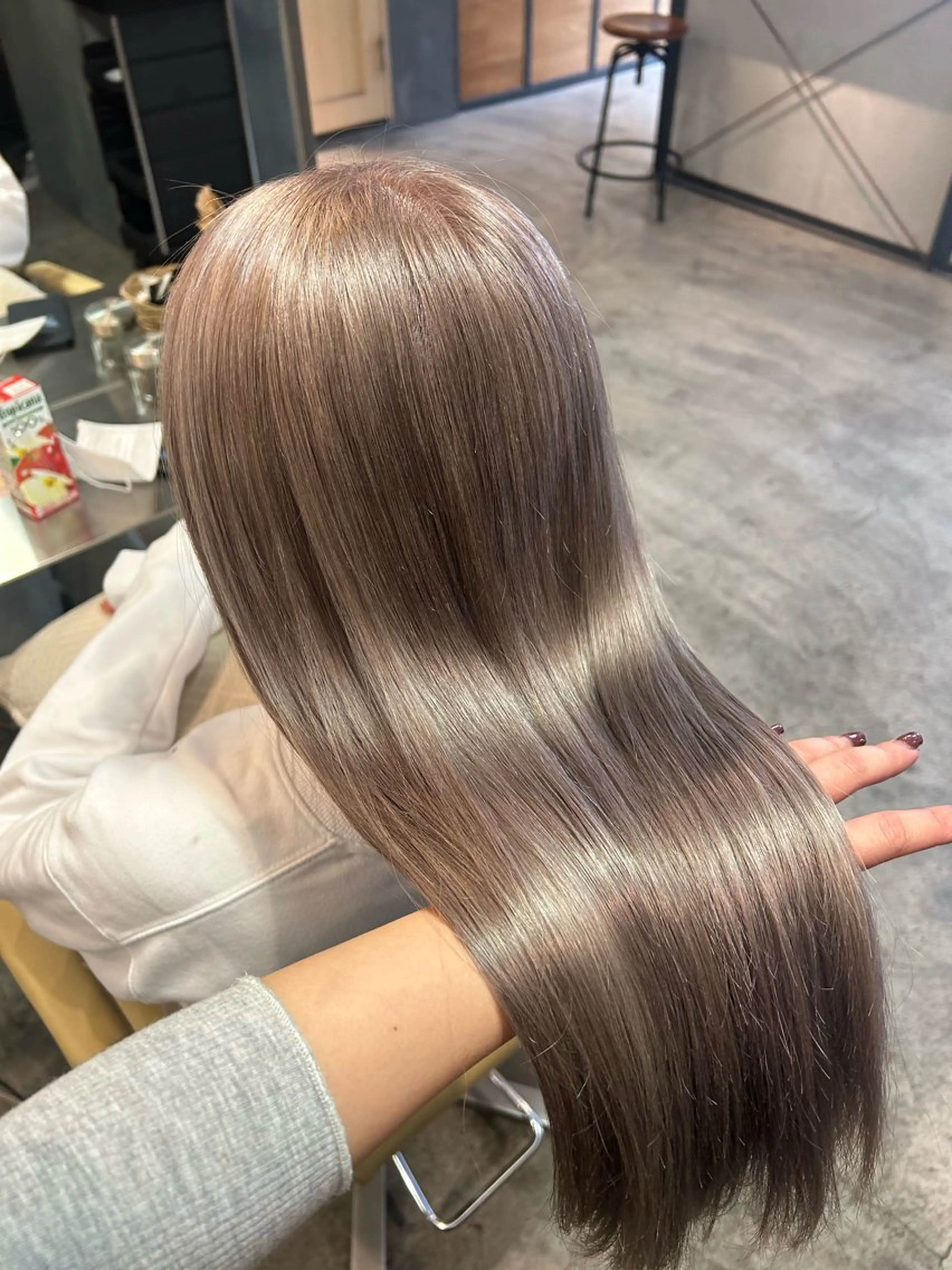 ロング カラー ベージュカラー ブリーチ ケアブリーチ ハイトーンカラー ヘアカラー トリートメント 丸みショート /NAGISAのヘアスタイル