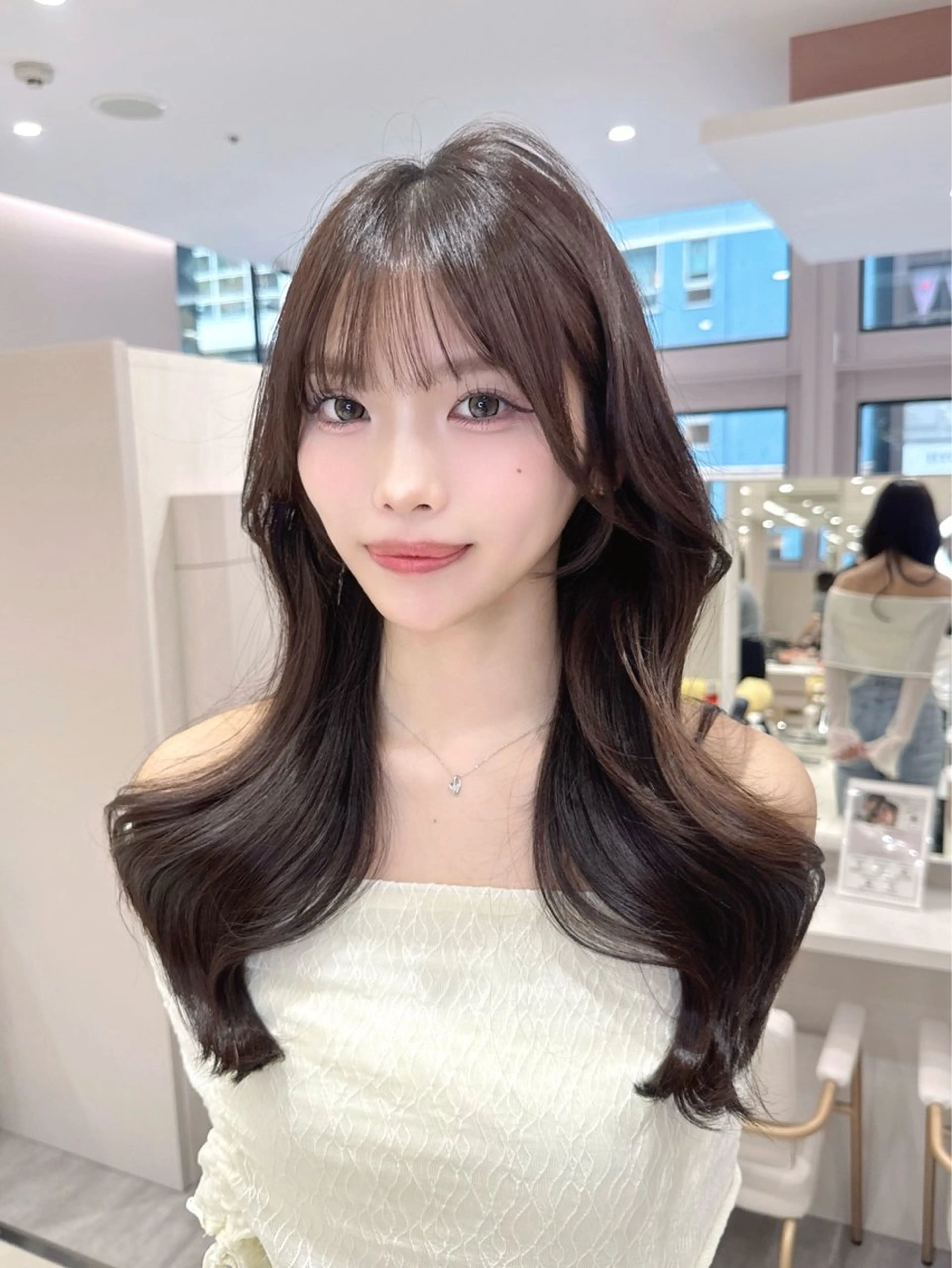セミロング カラー カット ヘアカラー トリートメント ヘッドスパ ヘアセット 韓国ヘア/レイヤー/ 巻き髪/りょーとのヘアスタイル