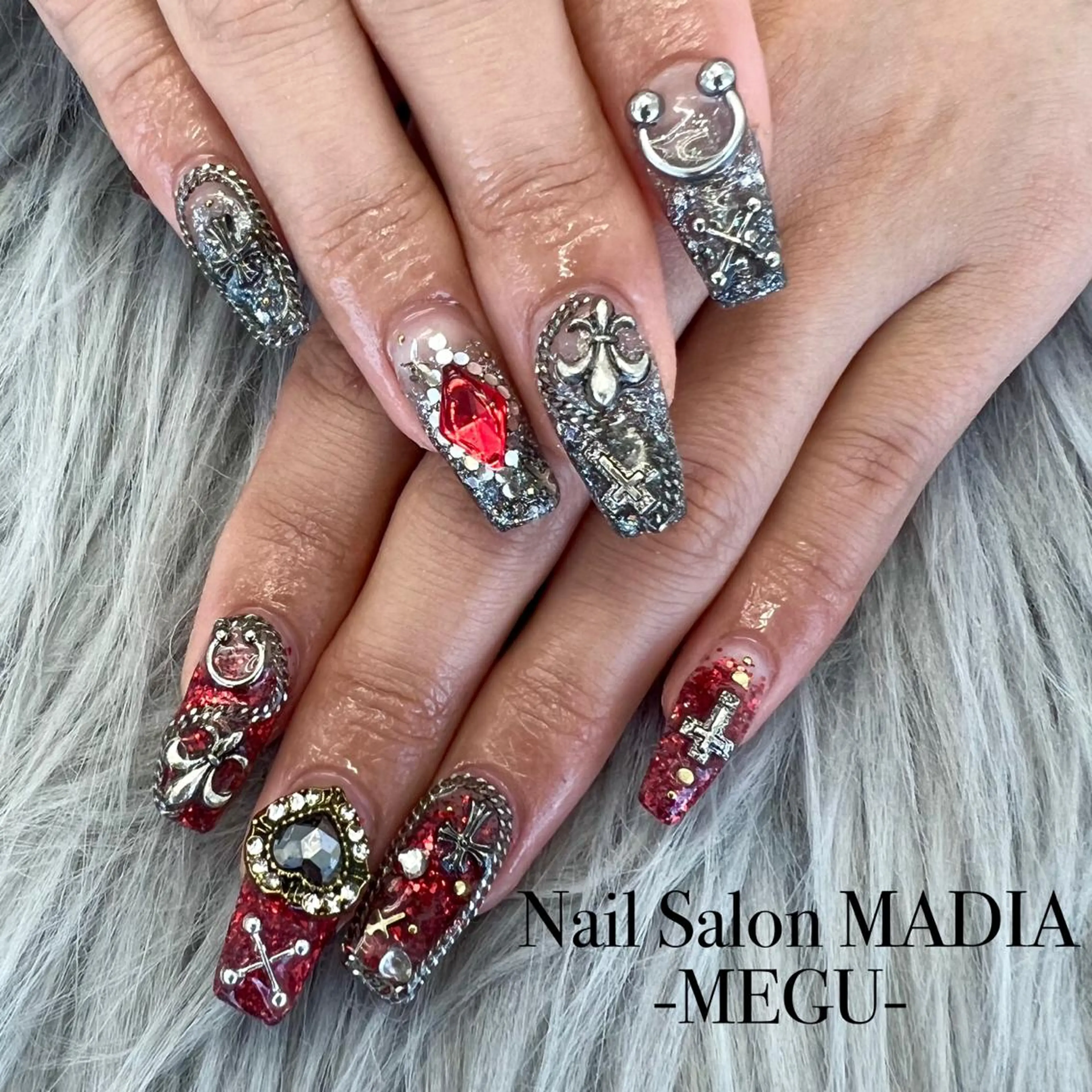 ネイル MADIA藤沢所属・MADIA MEGUのネイルデザイン