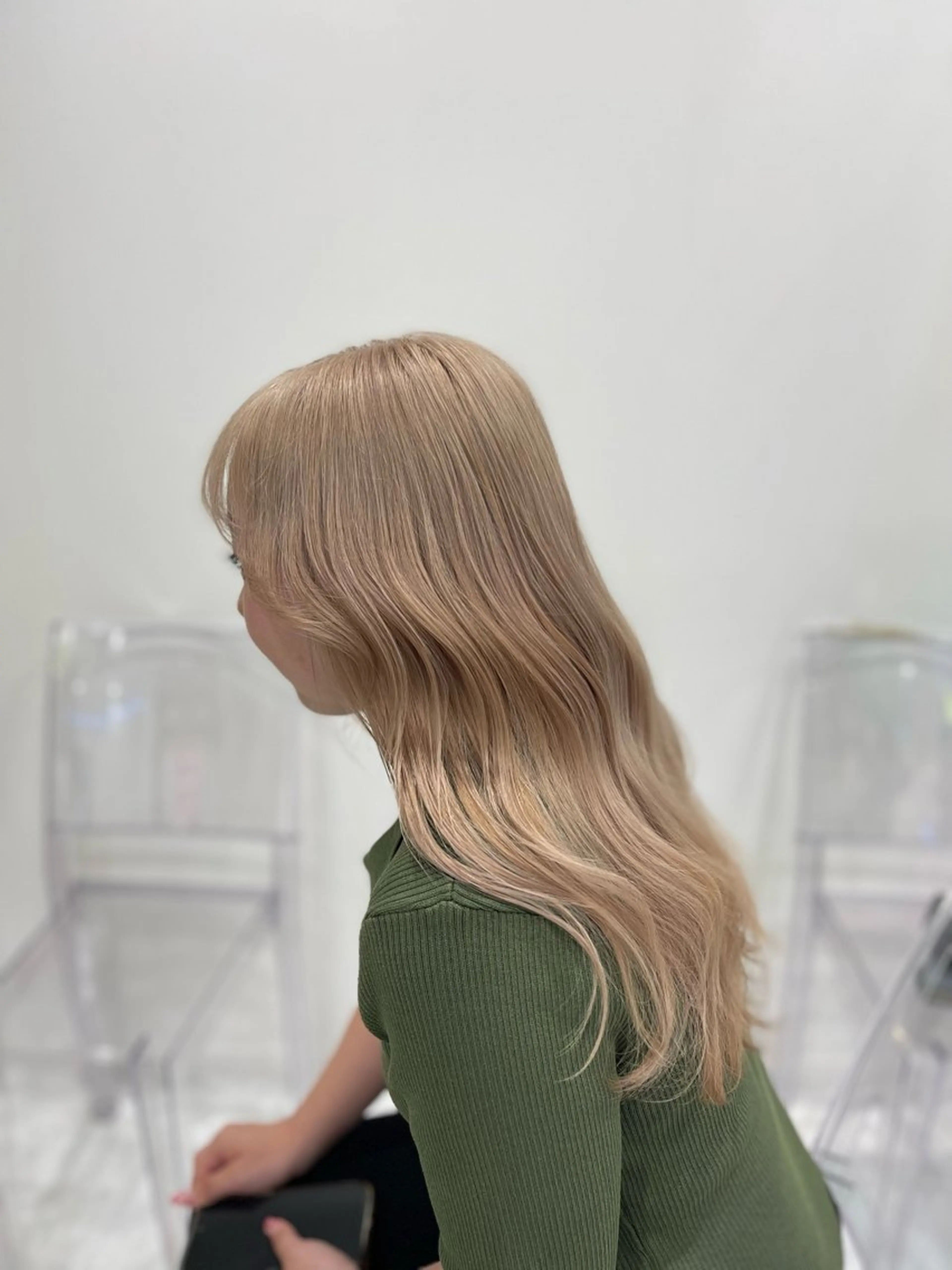 ロング カラー ベージュカラー ブリーチ ブロンド グレージュ ハイトーンカラー ベージュ‎/ダブルカ ラー/RINKA🎀のヘアスタイル