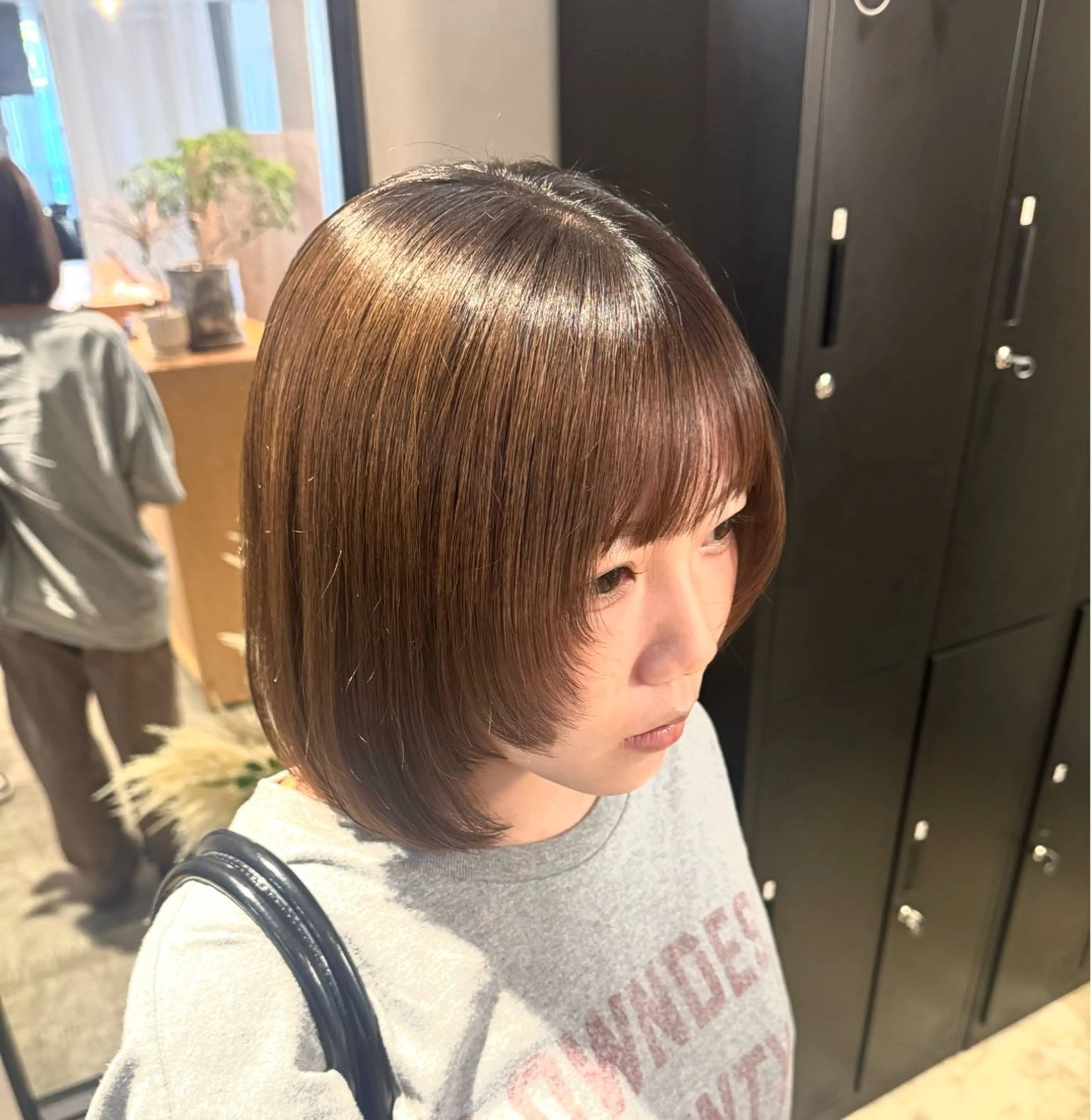 ミディアム ボブ 顔まわりレイヤー 顔周りカット レイヤーカット POOL京橋店所属・カイリ 【POOL】のヘアスタイル