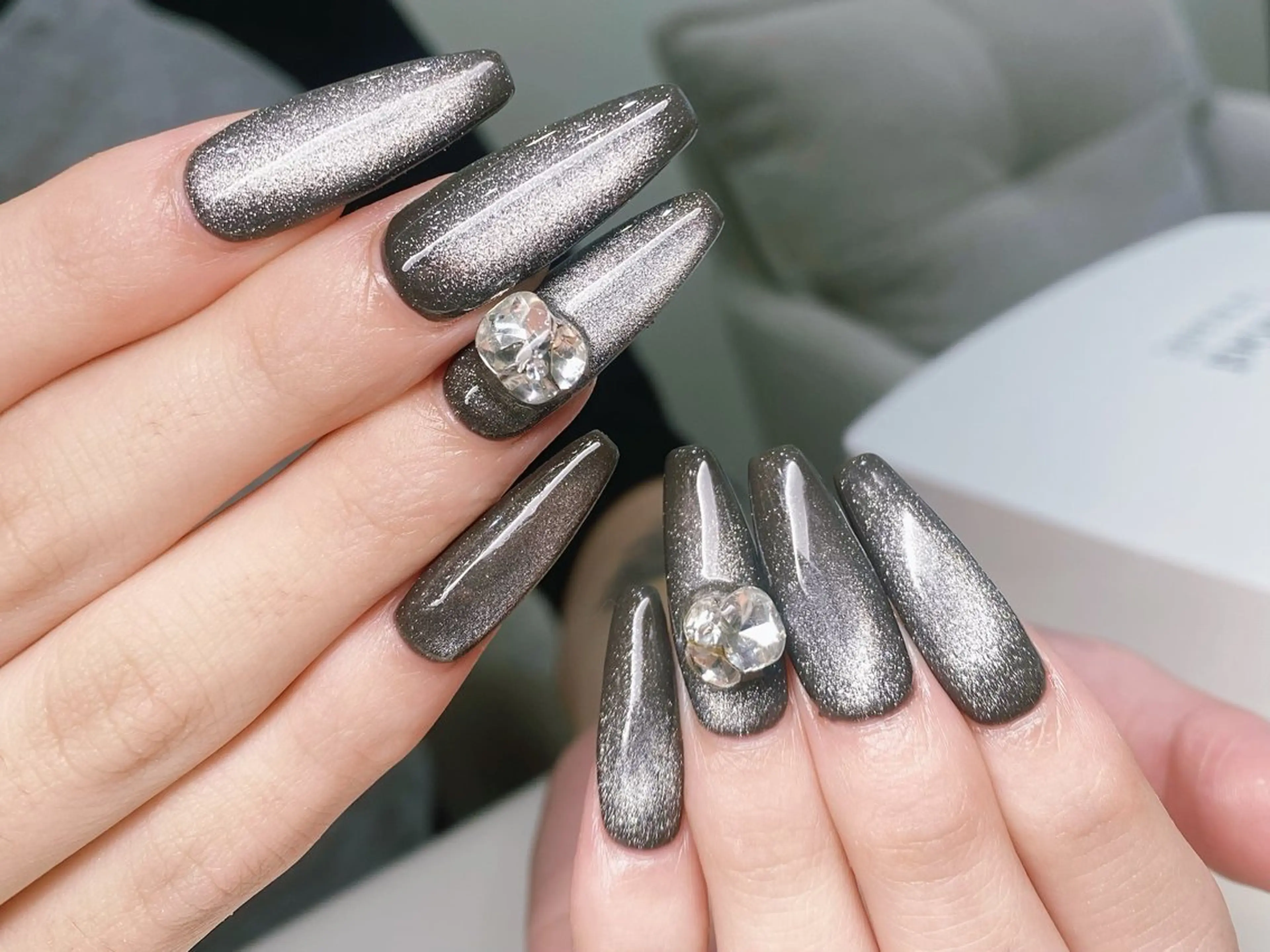 ネイル オーロラネイル チークネイル フレンチネイル 韓国ネイル マグネットネイル ハンドネイル マイ168 池袋西口駅前のネイルデザイン