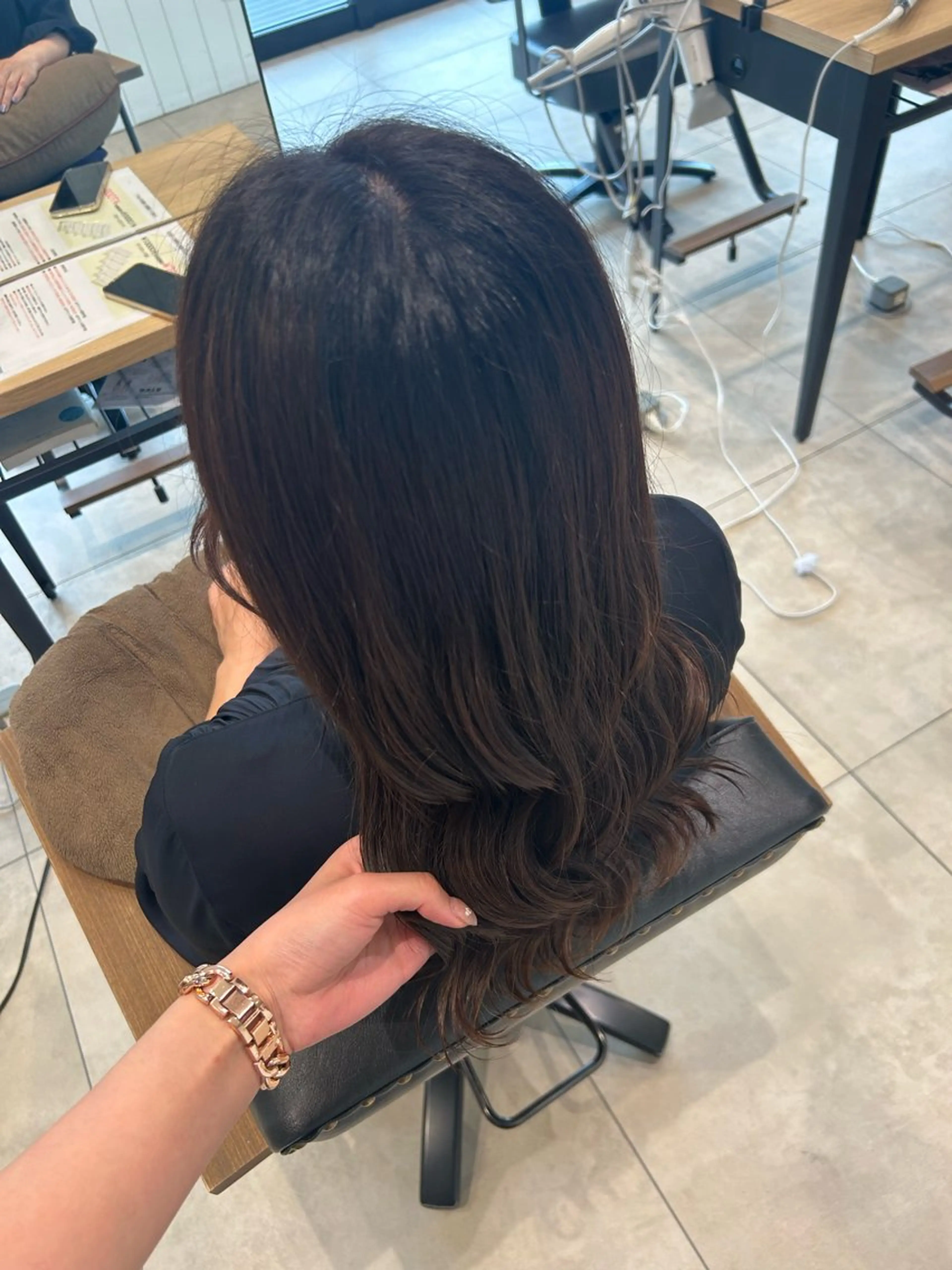セミロング カラー 福田 愛友のヘアスタイル