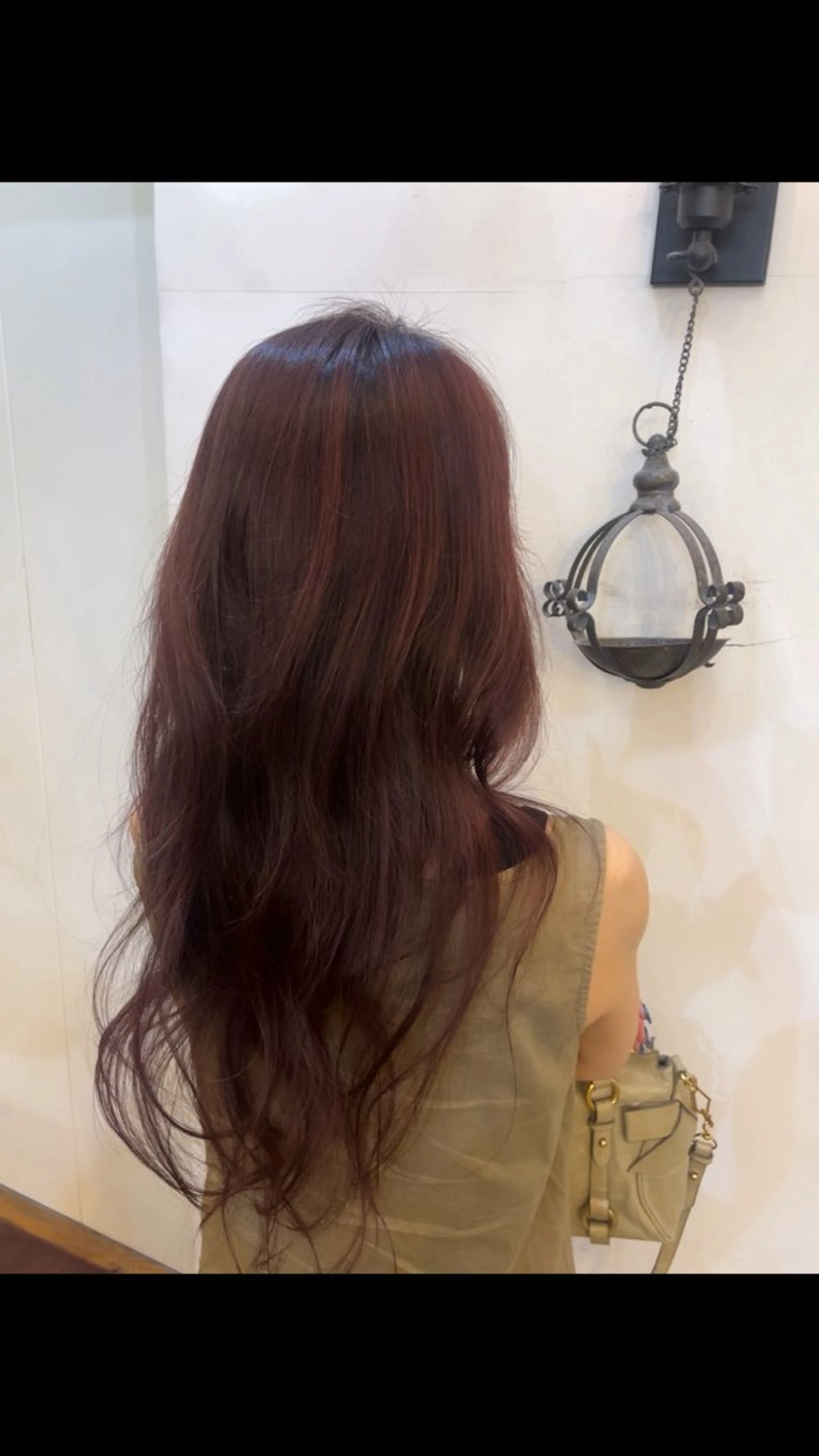 カラー ラベンダーカラー ピンクカラー レッドカラー 東 茉央のヘアスタイル