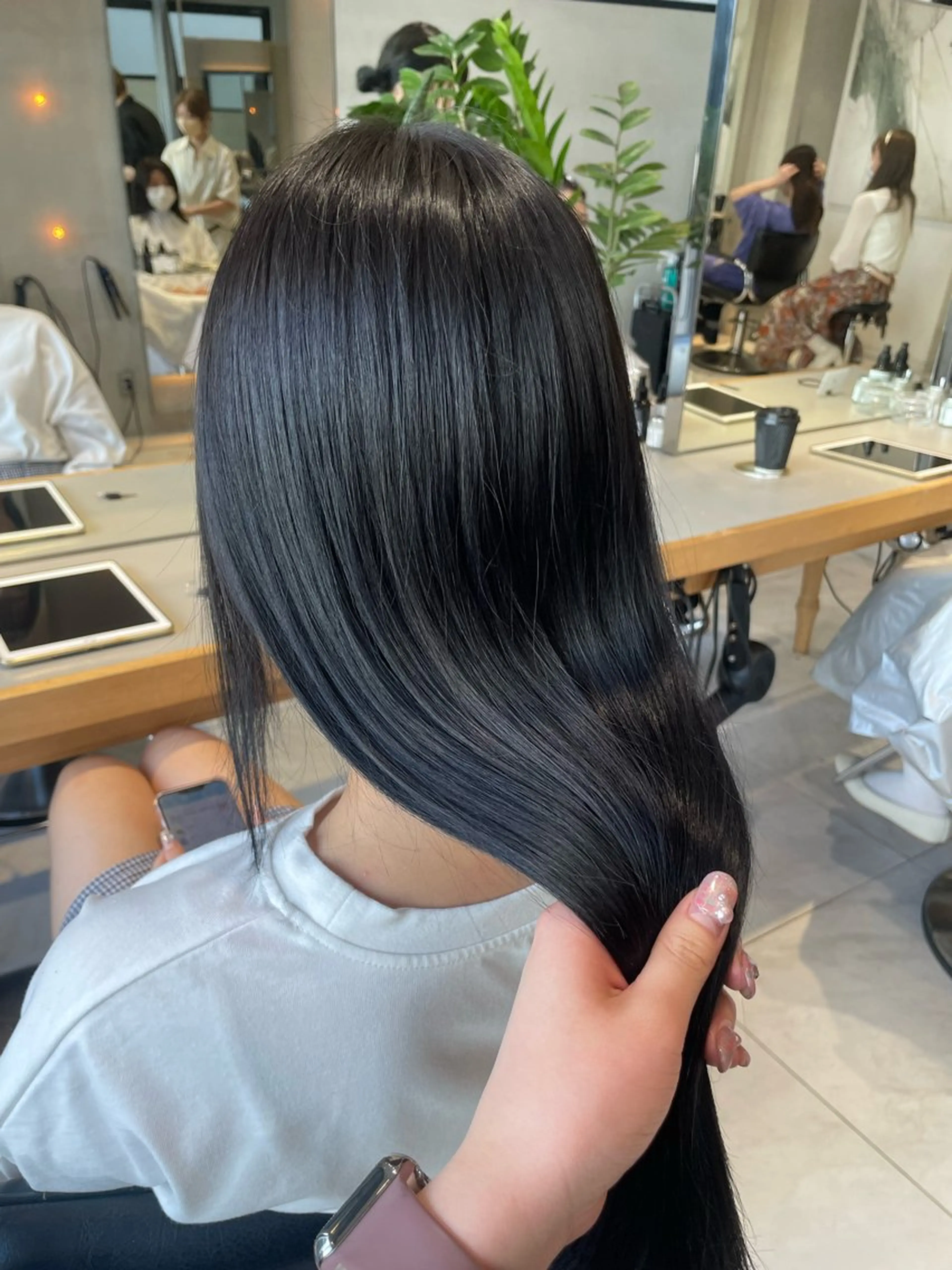 ロング カラー ヘアアレンジ ヘアカラー トリートメント ヘッドスパ ヘアセット 艶髪/レイヤーカット 🐣misakiのヘアスタイル