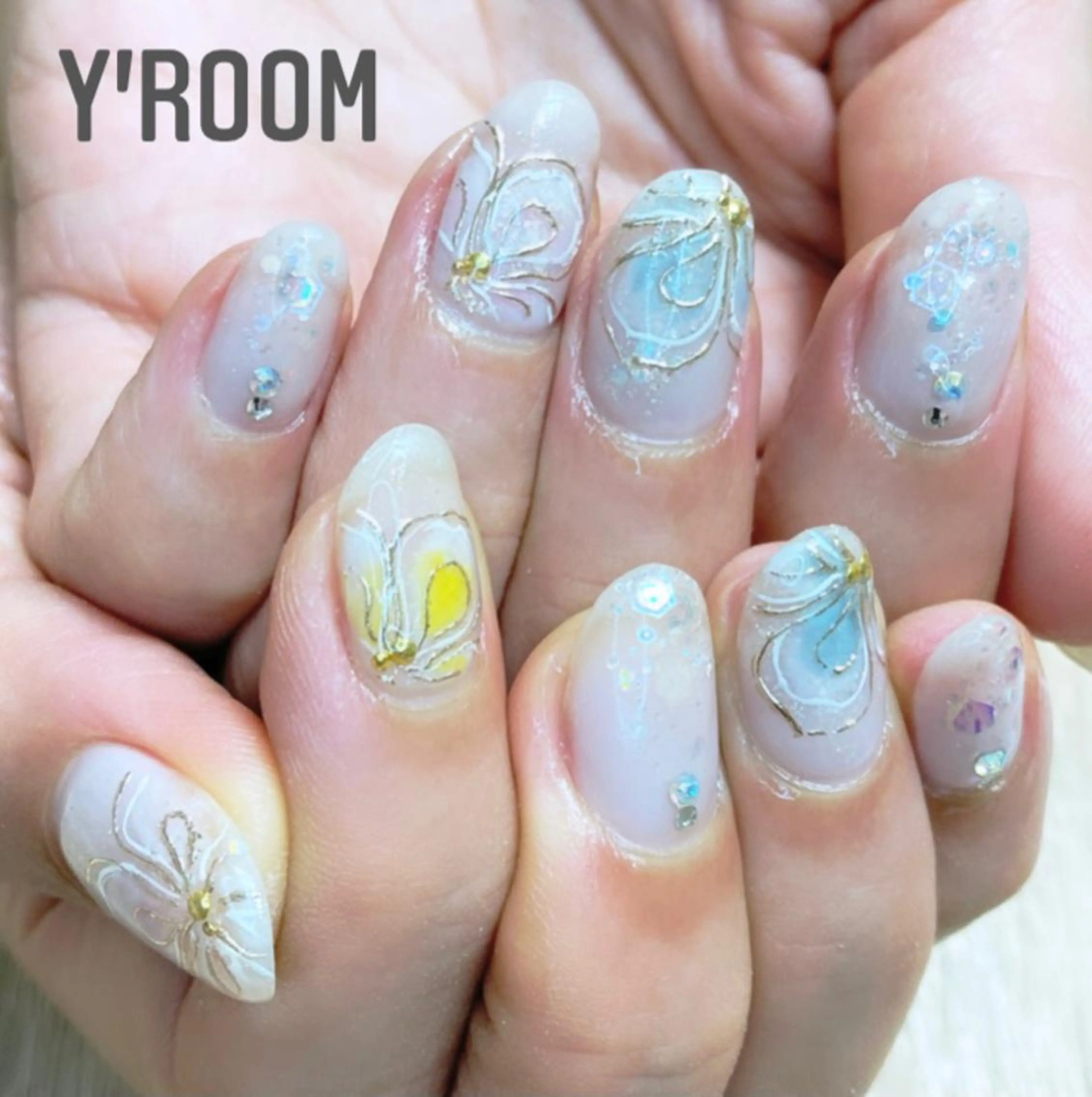 ネイル オーロラネイル フラッシュネイル フットネイル ジェルネイル 氷ネイル・うるうるネイル ハンドネイル YUKA （ネイリスト）のネイルデザイン