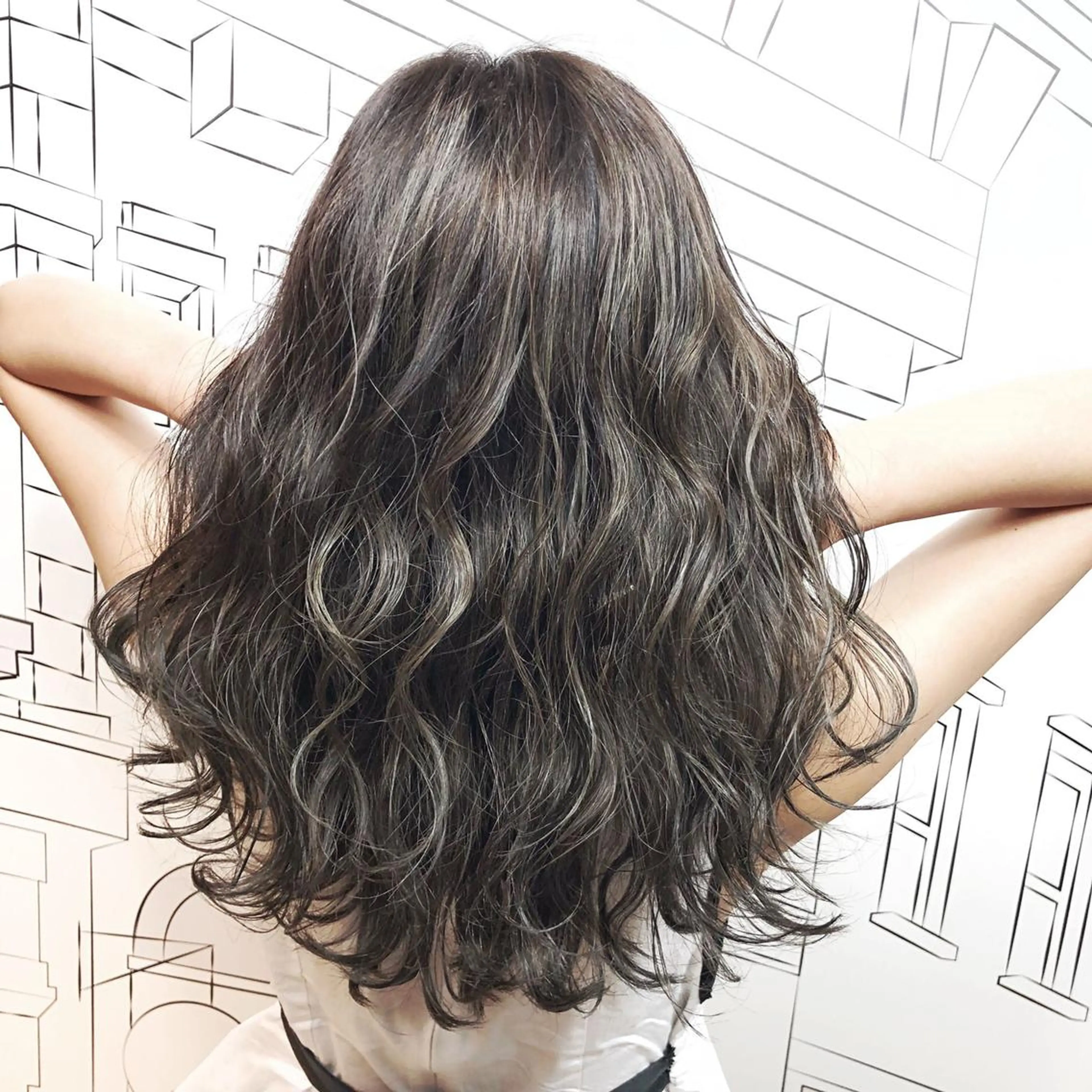 セミロング 外国人風カラー レイヤー⭐️カラー ⭐️平川雅史のヘアスタイル