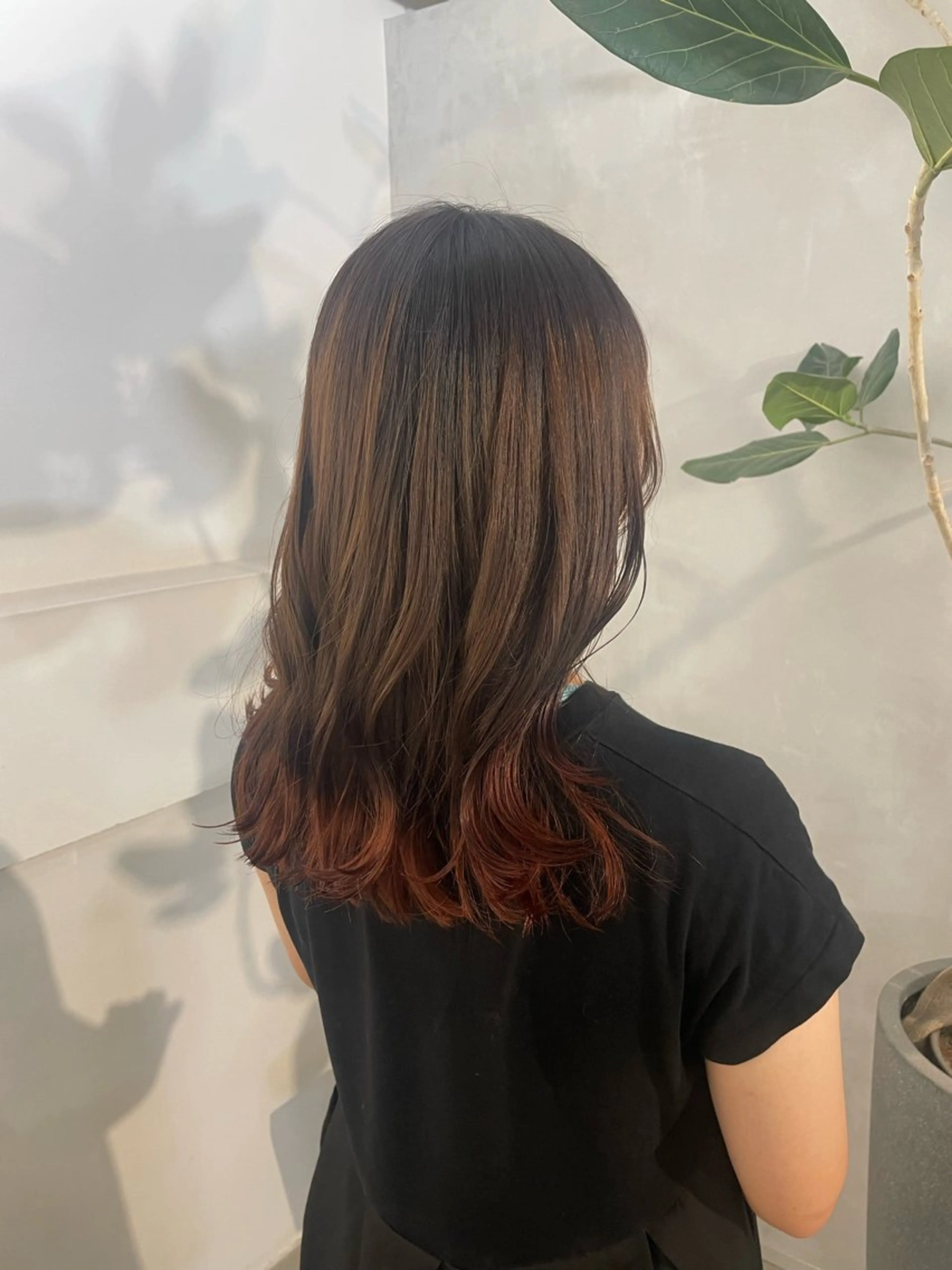 セミロング カラー さいとう はつねのヘアスタイル