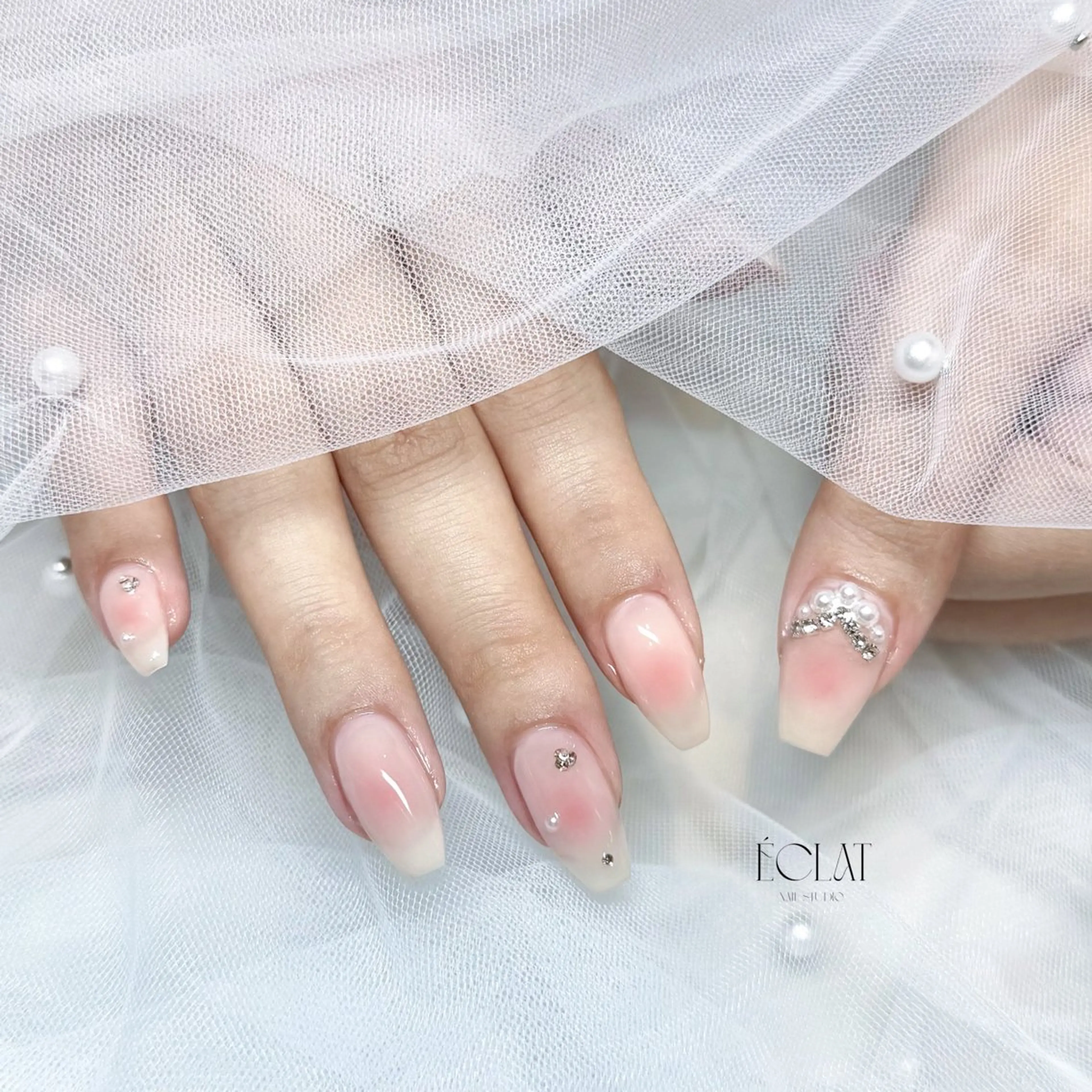 ネイル チークネイル ハンドネイル éclat nail studio（She nail studio内）所属・韓国ワンホン éclat🩵飯山のネイルデザイン