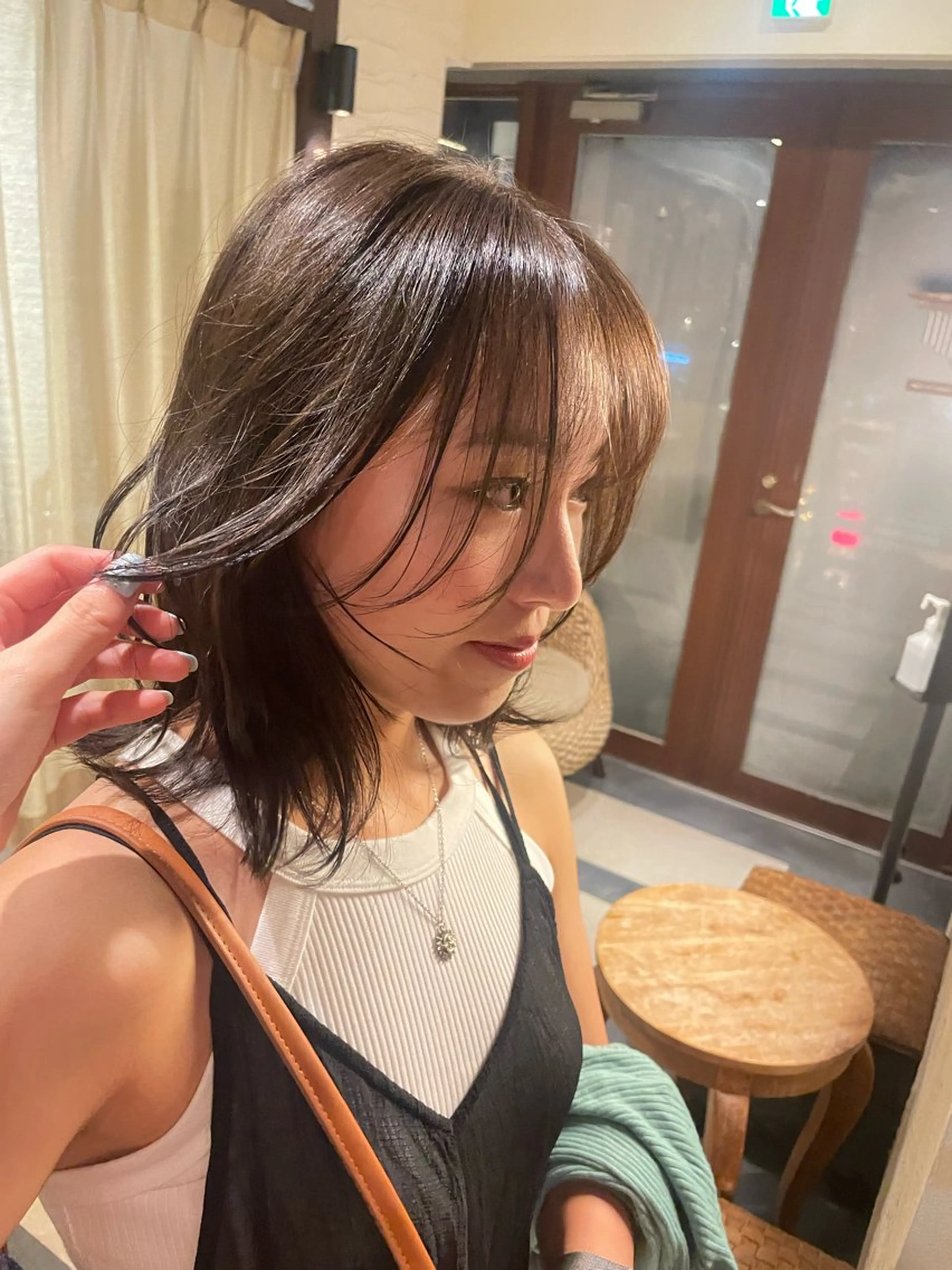 ミディアム レイヤー/透明感カラ ー/茅ヶ崎/momiのヘアスタイル