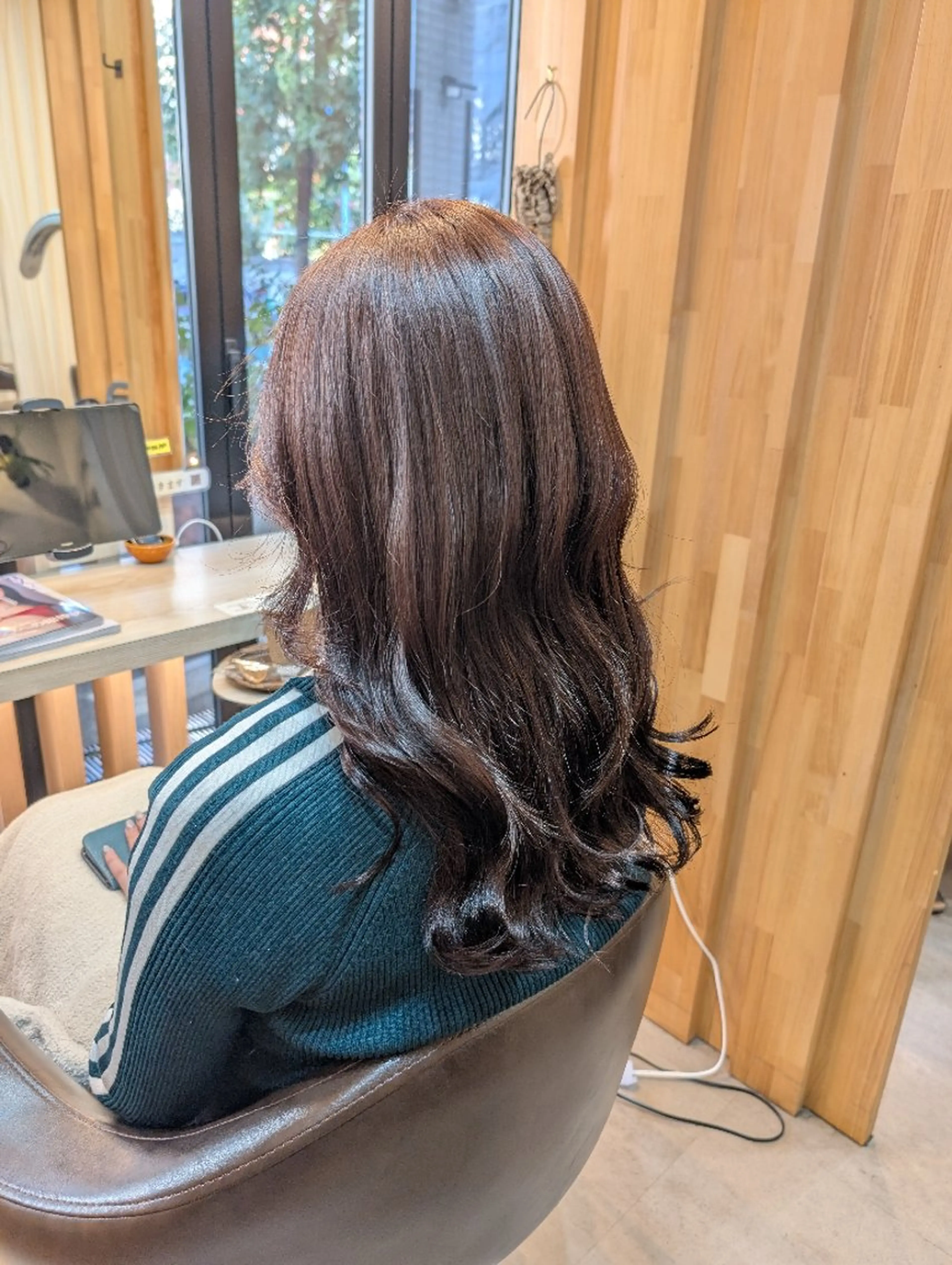 セミロング カラー ブラウンカラー オレンジ ヘアカラー トリートメント ヘアセット koto💭 コトのヘアスタイル