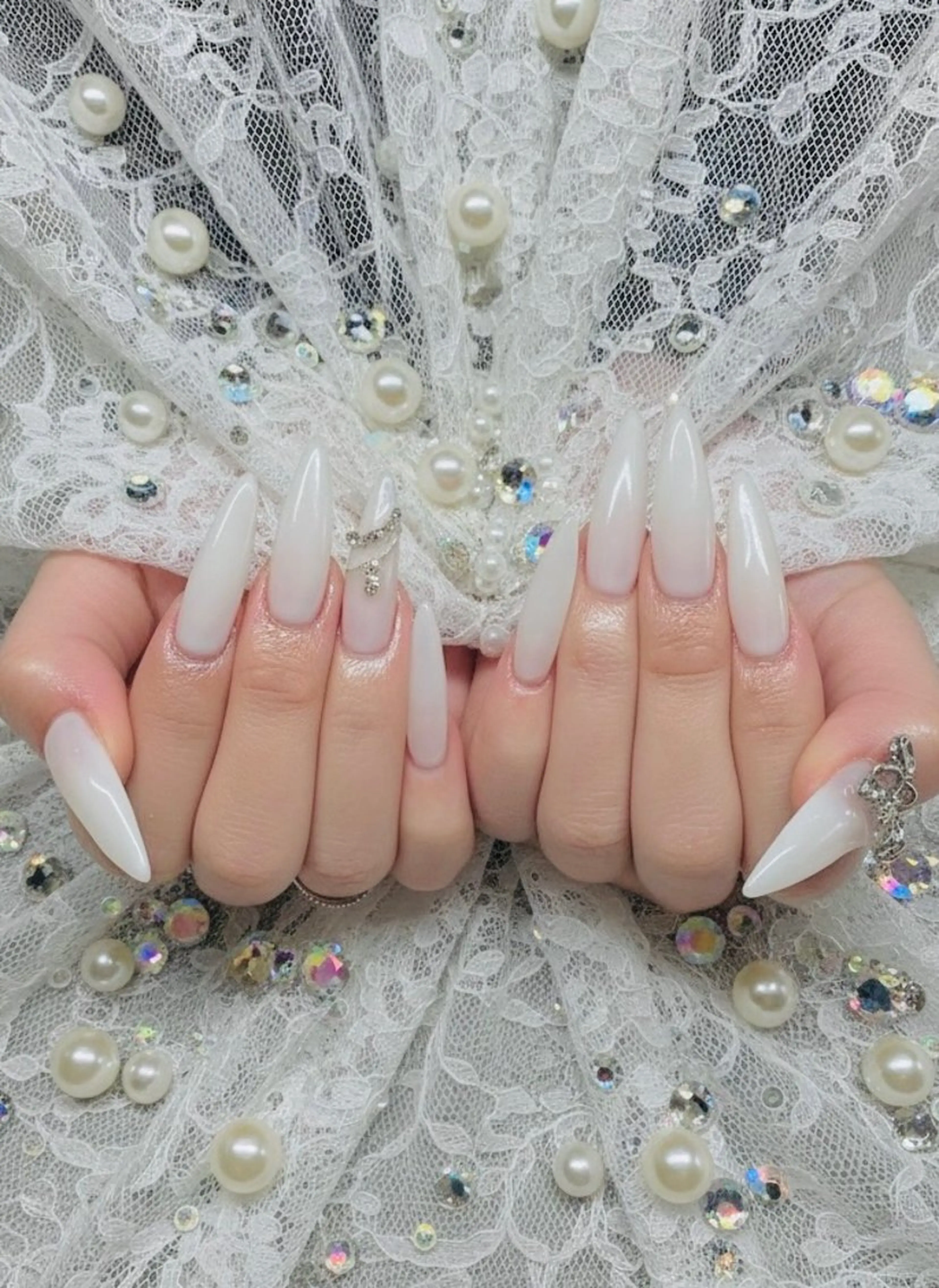 ネイル ハンドネイル 24時間営業 UNABOMBAのネイルデザイン