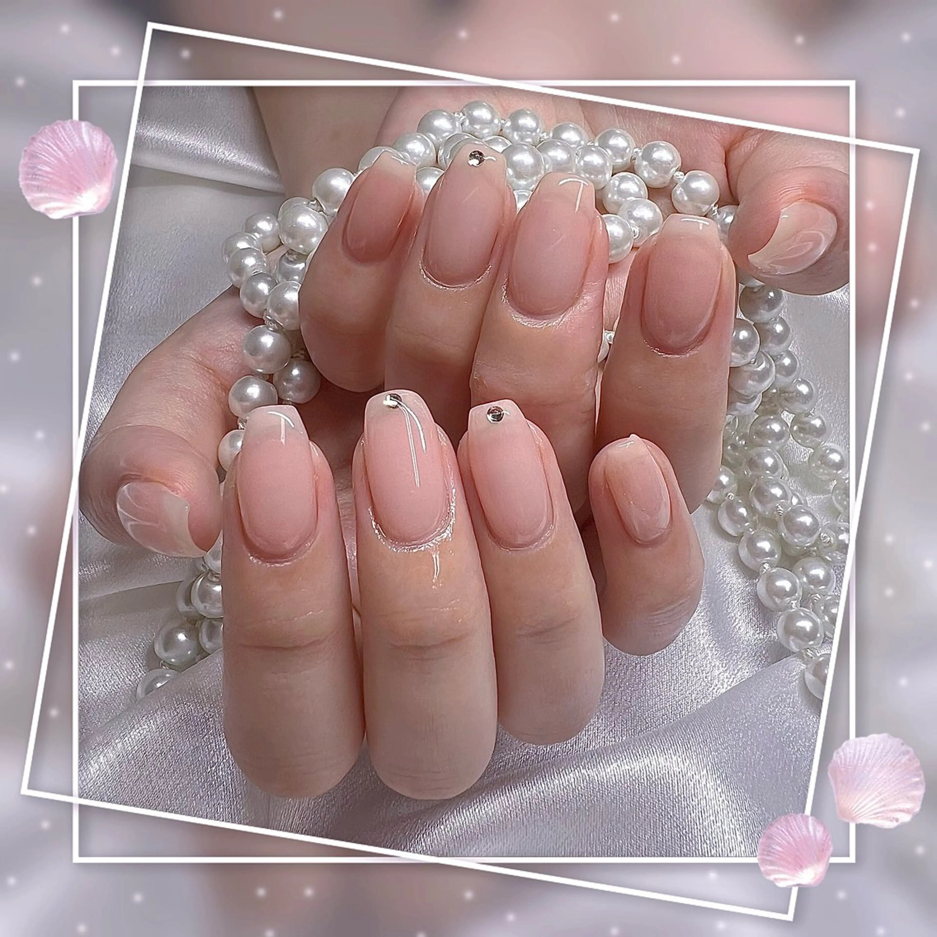 ネイル フレンチネイル グラデーション キラキラネイル 韓国ネイル マグネットネイル Chill Nailsalonのネイルデザイン