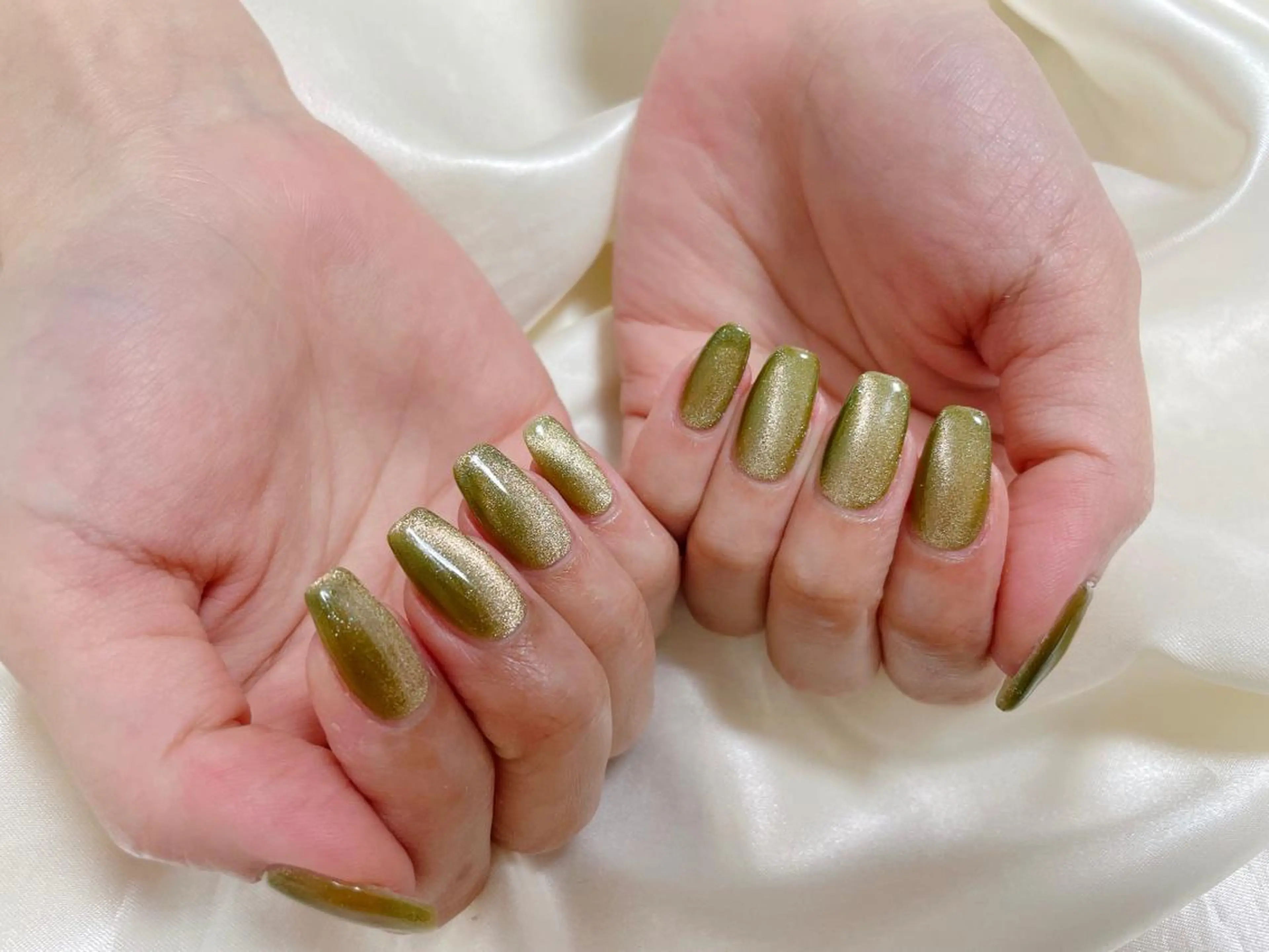 ネイル グリーン マグネットネイル ハンドネイル Mogu nail 二子玉川のネイルデザイン