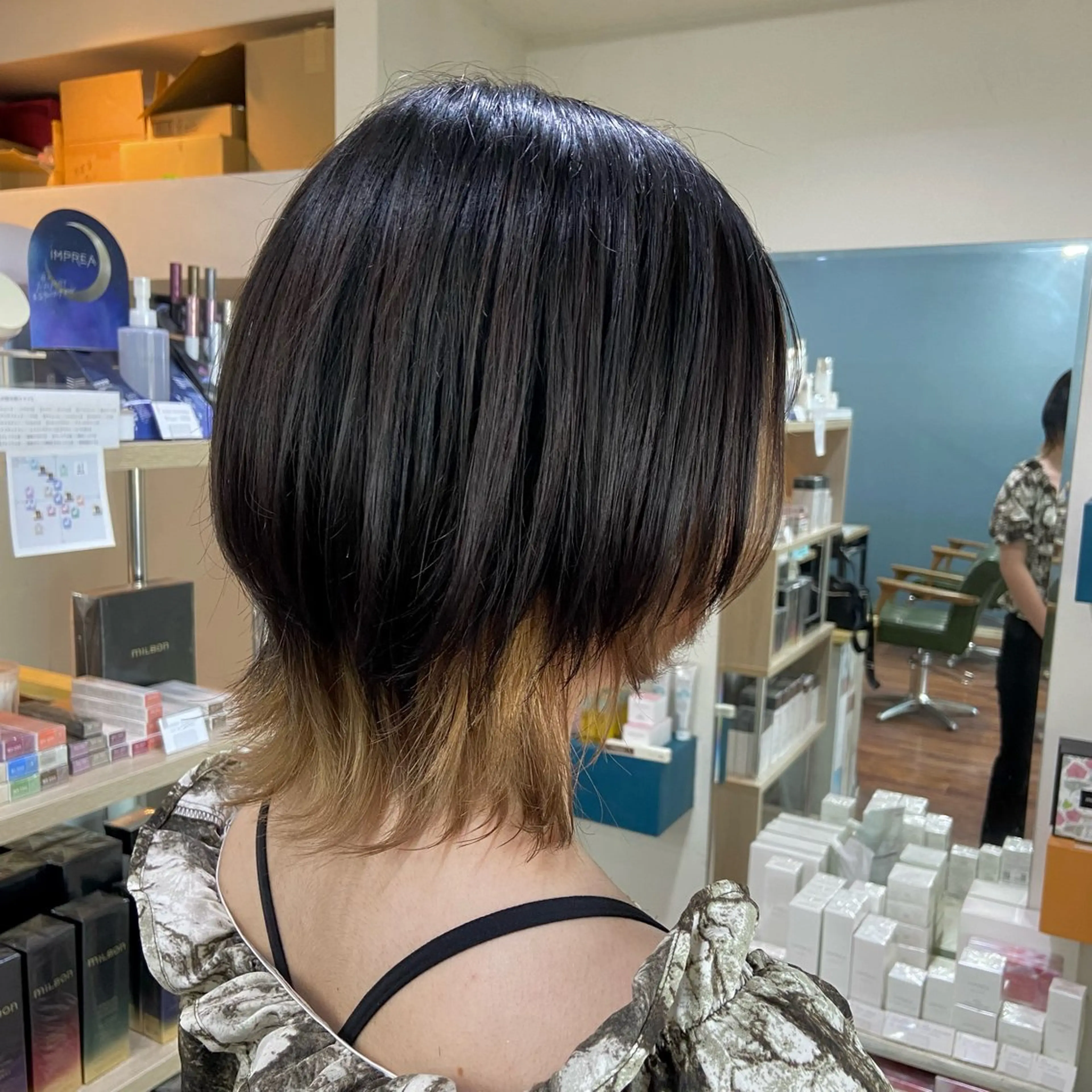 ミディアム カラー ベージュカラー カット ヘアカラー トリートメント 伏見稲荷/髪質改善/ ブリーチ/西川奈穂のヘアスタイル