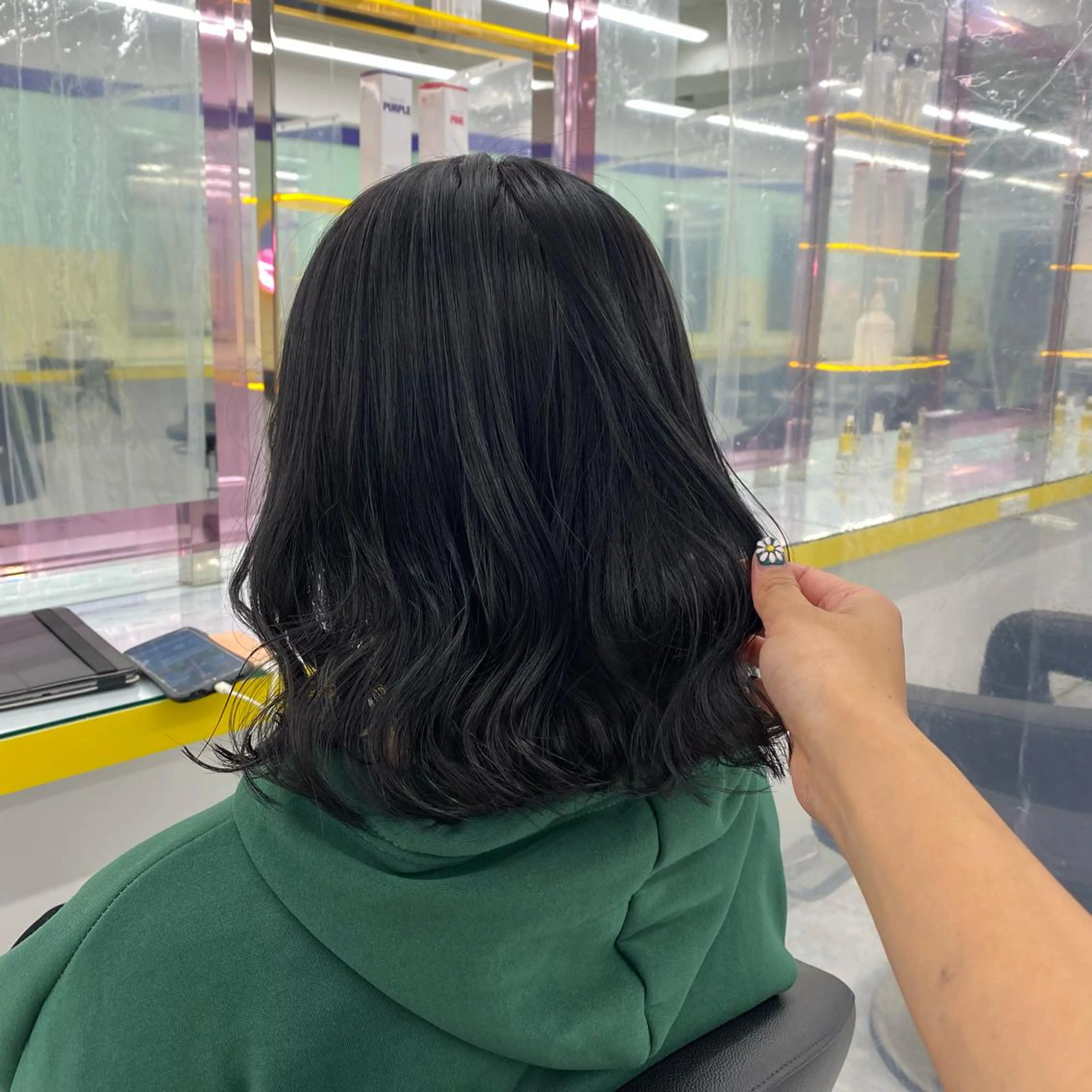 セミロング カラー ヘアアレンジ ヘアカラー GOTODAY shair salon 横浜mare店所属・透明感抜群カラー mai🍑♡のヘアスタイル