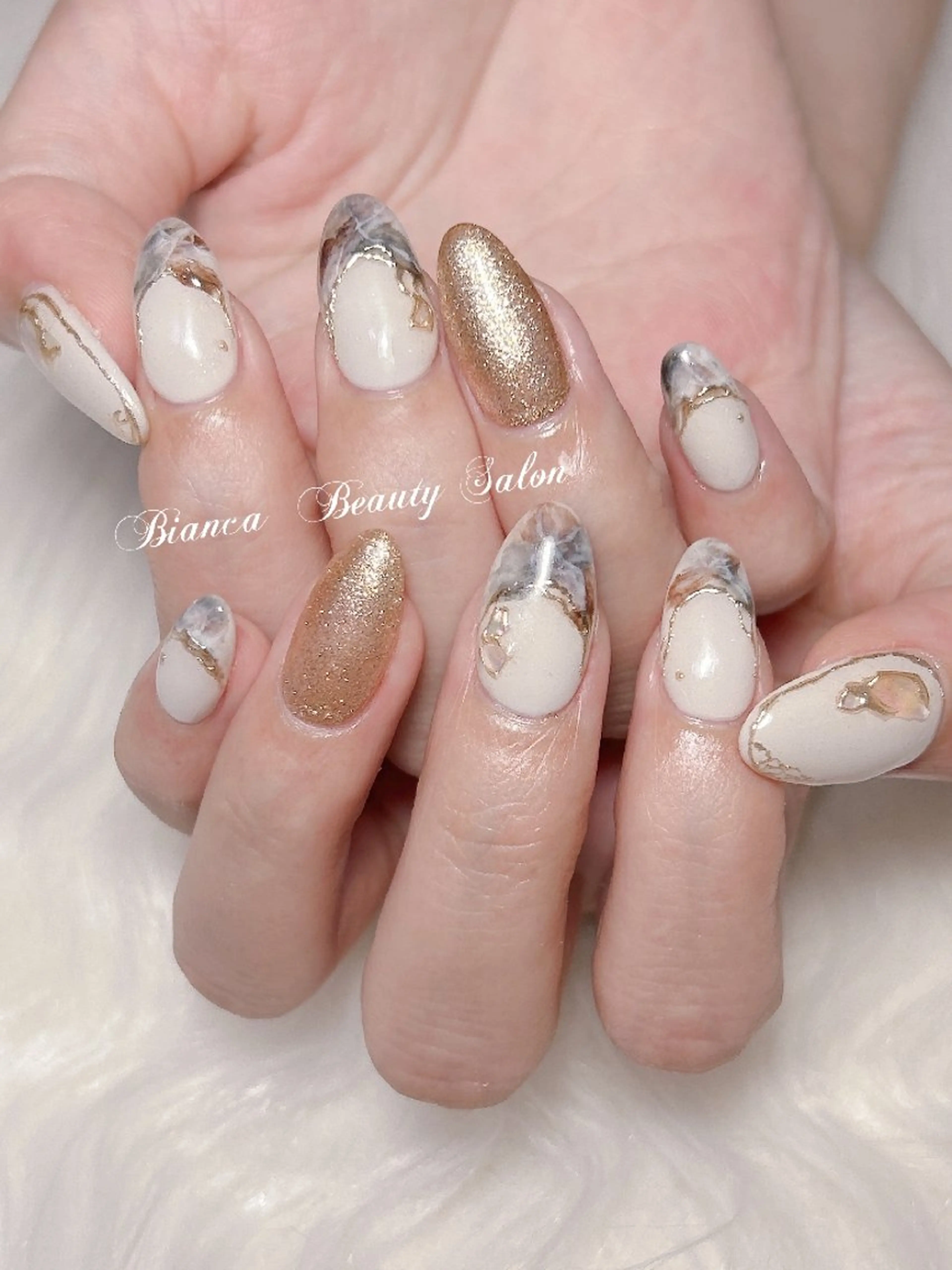 ネイル アートネイル ミラーネイル ハンドネイル ハンドケア Bianca 大山のネイルデザイン