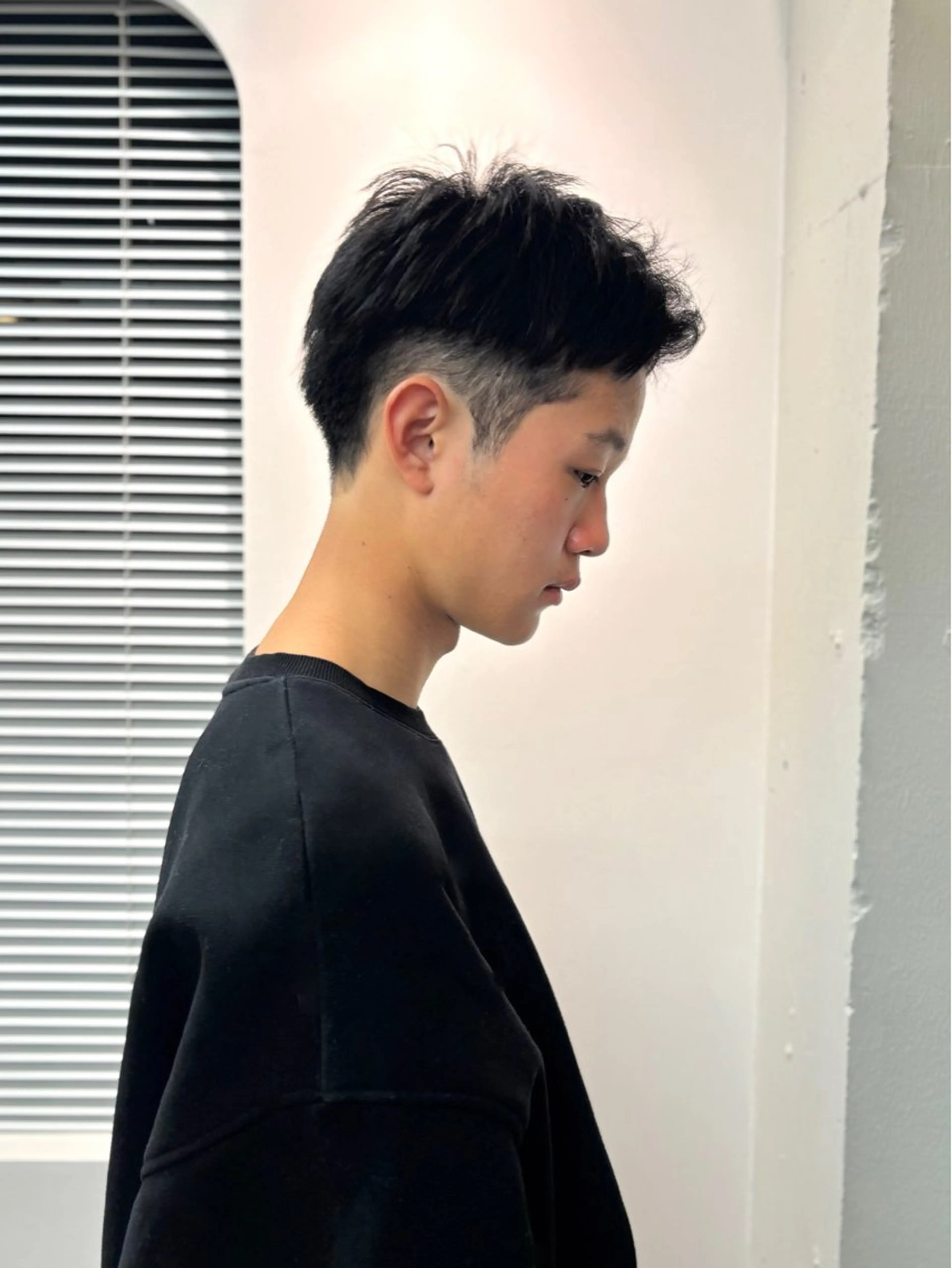 ショート ENIEN MAKE’S 立川所属・ミカ💫レイヤー/ メンズ/透明感カラーのヘアスタイル