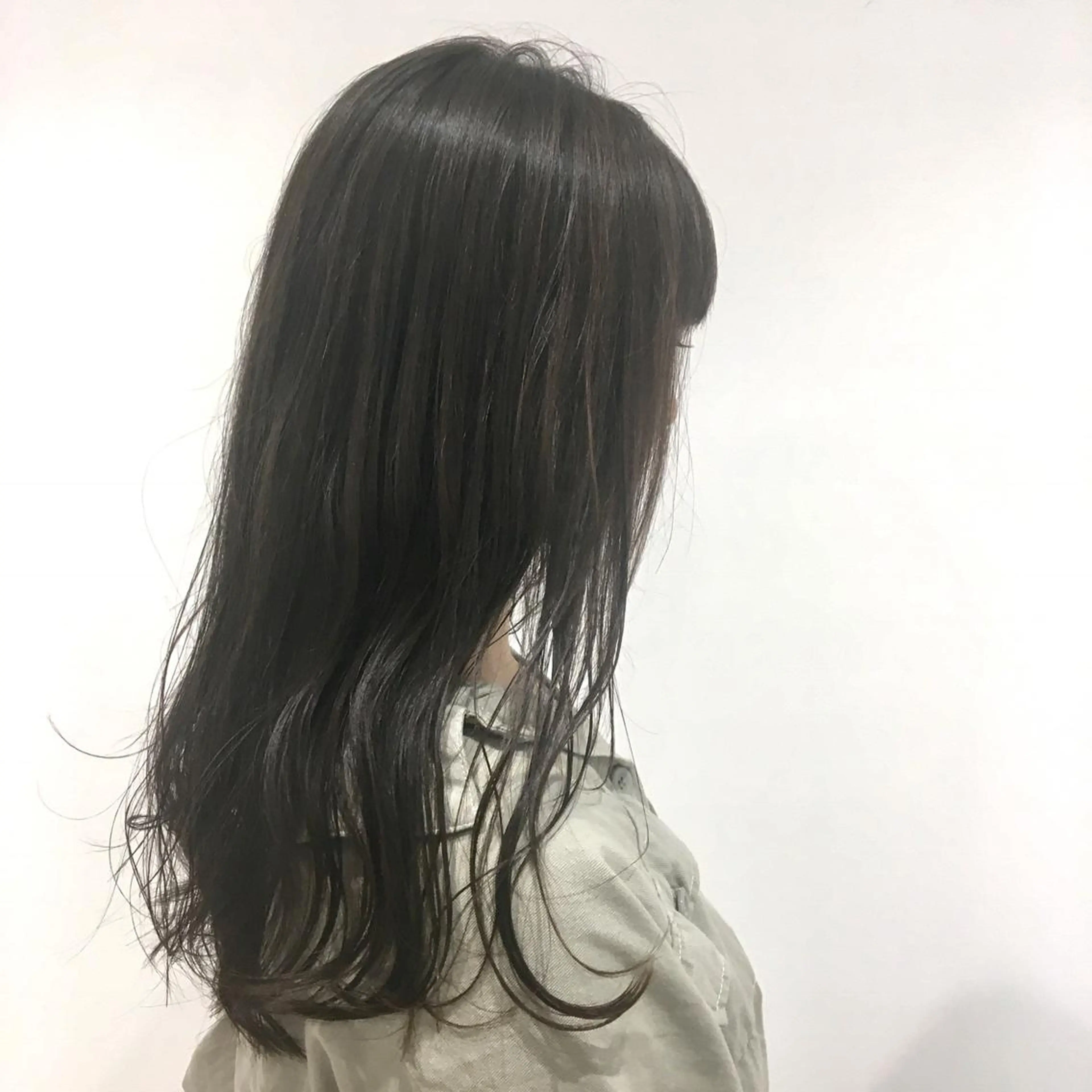 ロング loca by tree所属・うる艶暖色カラー HARUNAのヘアスタイル