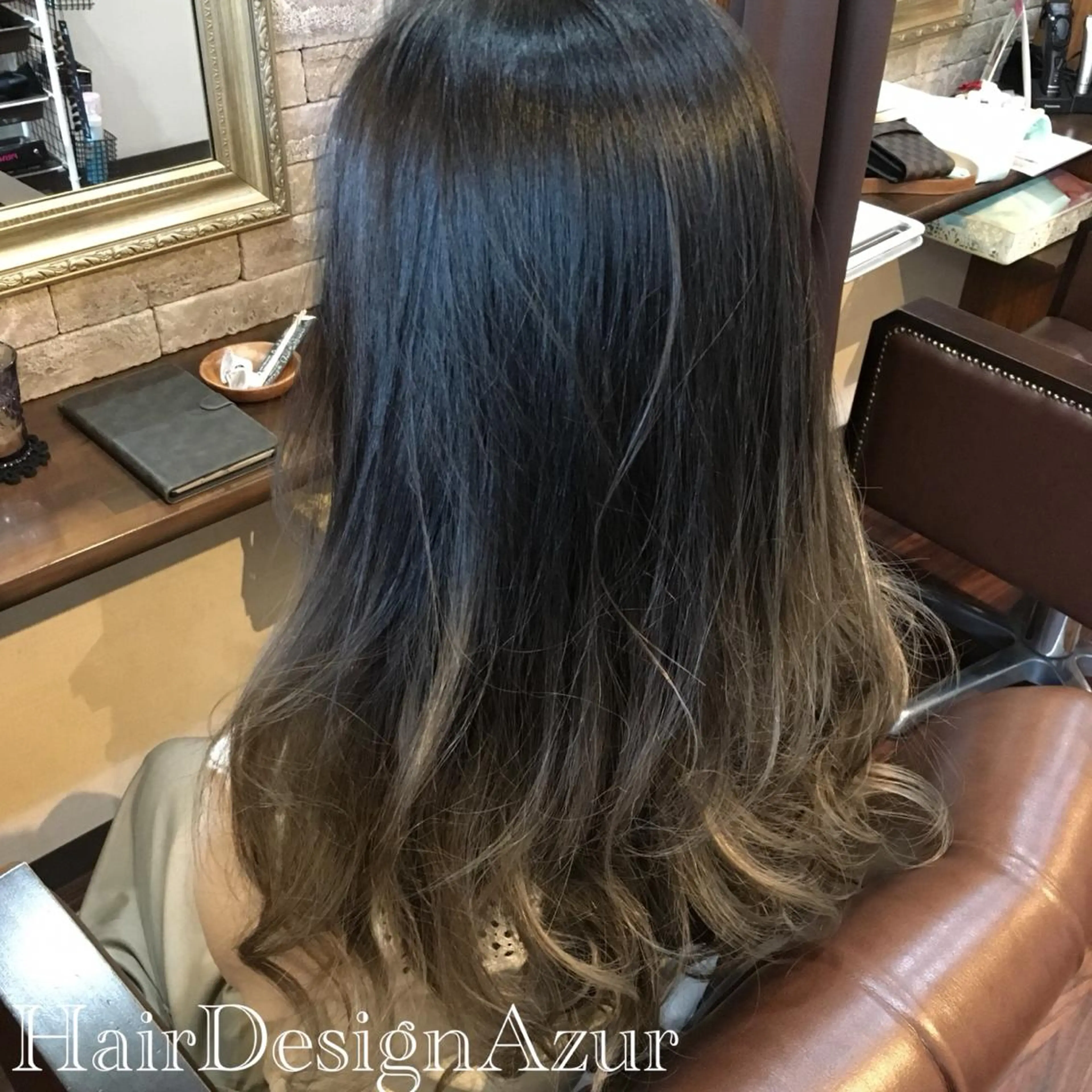 ロング カラー HairDesign Azurのヘアスタイル