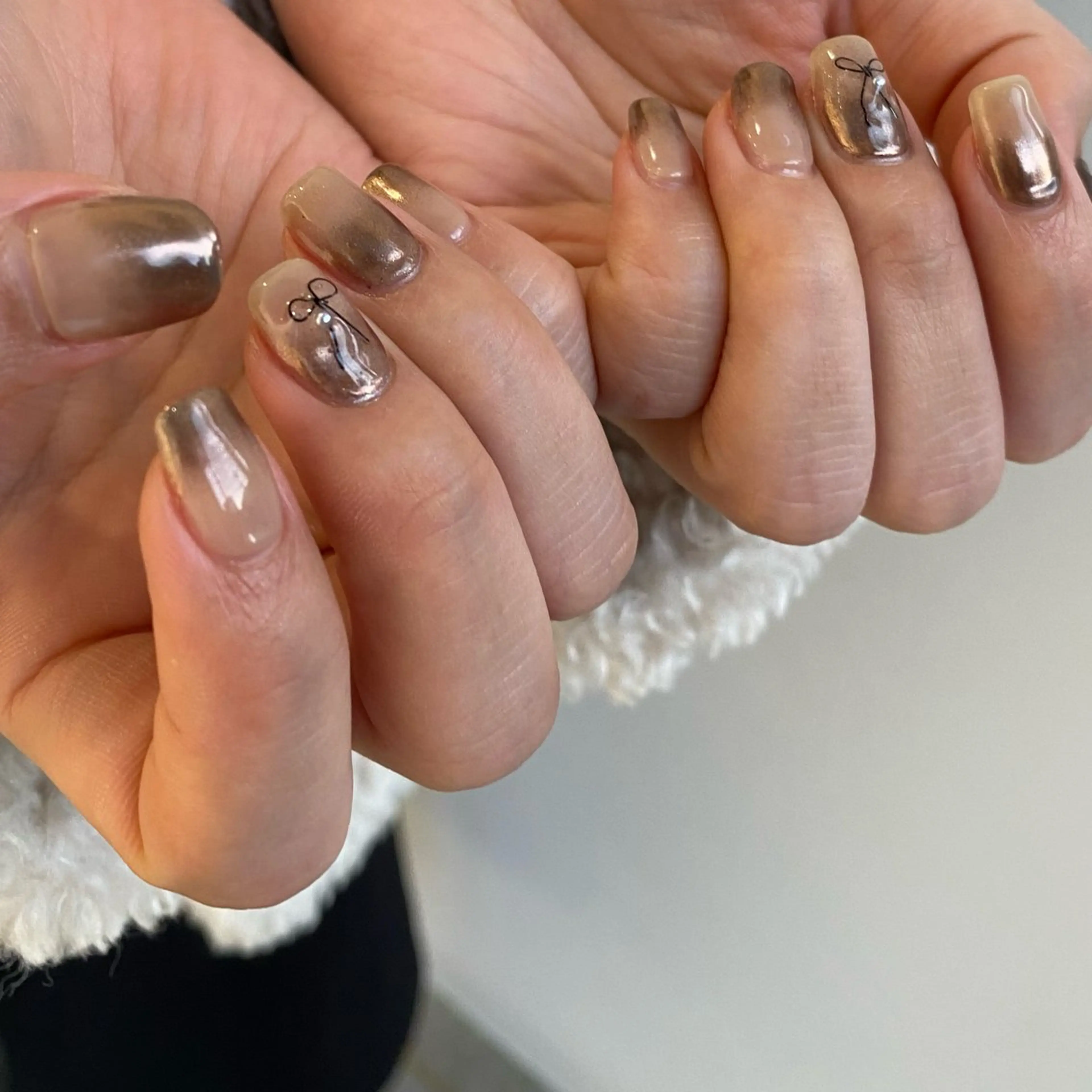 ネイル オーロラネイル マグネットネイル ニュアンスネイル シンプルネイル 春ネイル ハンドネイル 草加ニュアンスネイル 🌚hersのネイルデザイン