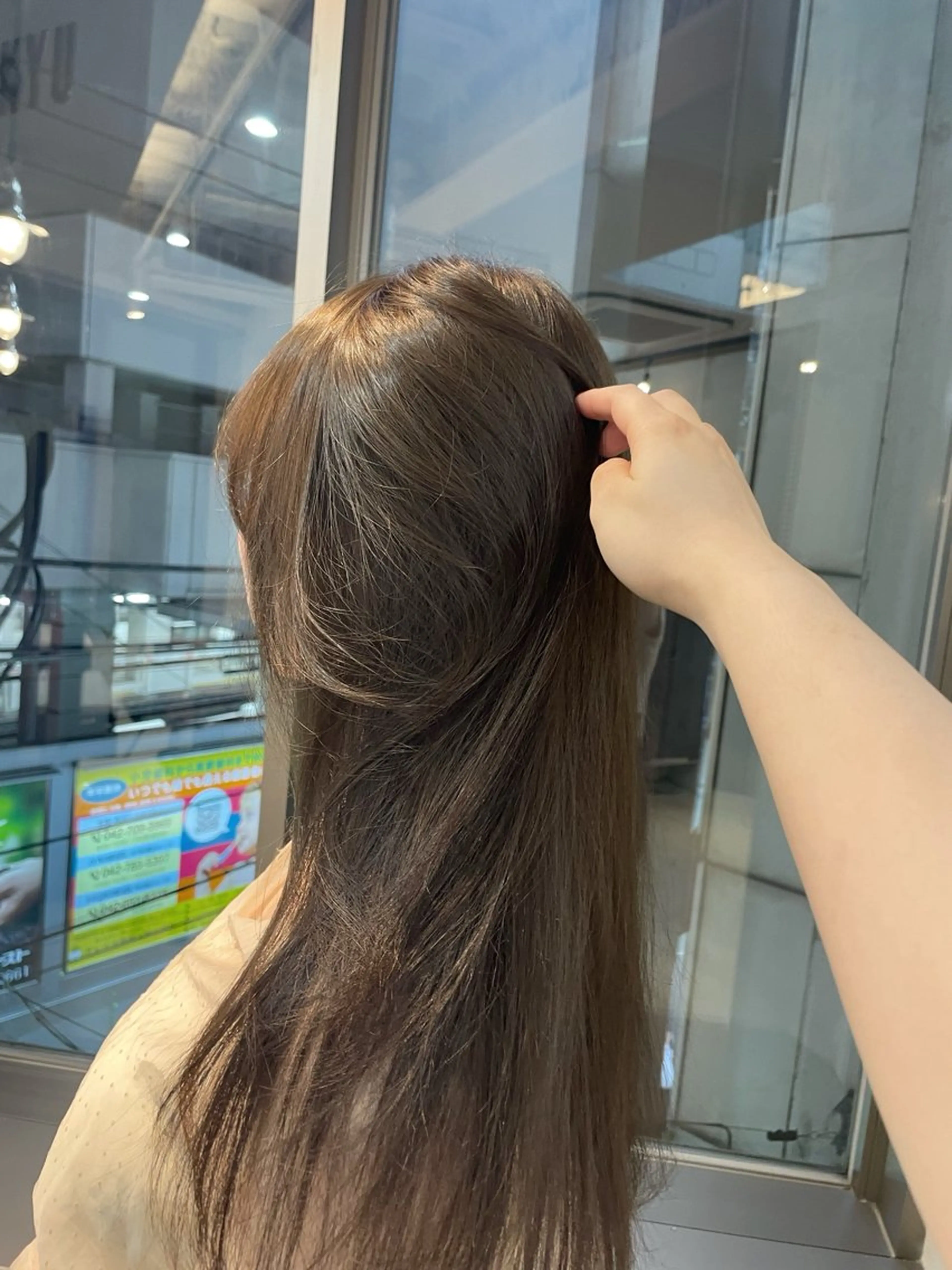 ロング カラー ベージュカラー オリーブベージュ ヘアカラー noa hair  design所属・noa 小山莉々のヘアスタイル