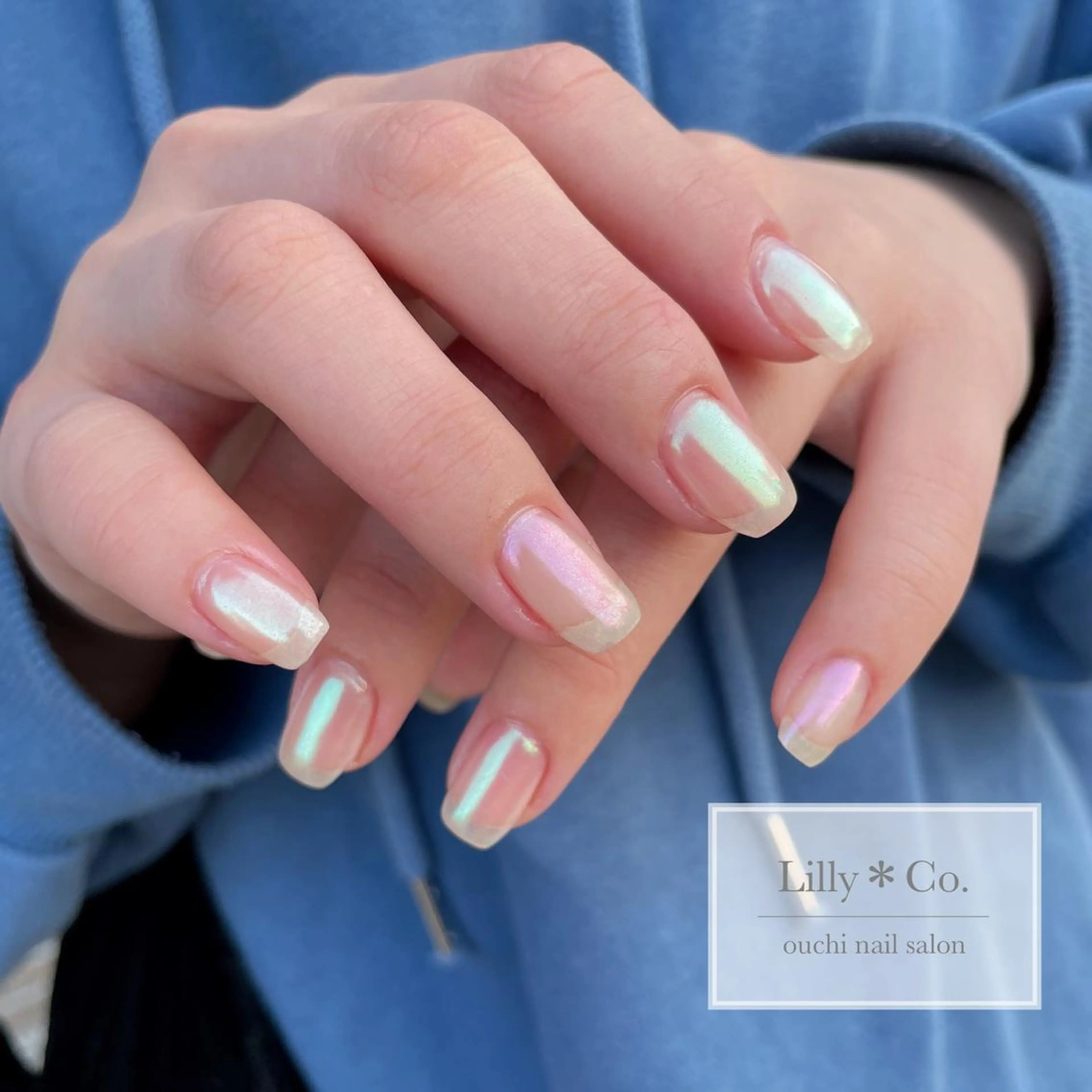 ネイル オーロラネイル 韓国ネイル ハンドネイル ハンドケア Lilly Co.のネイルデザイン