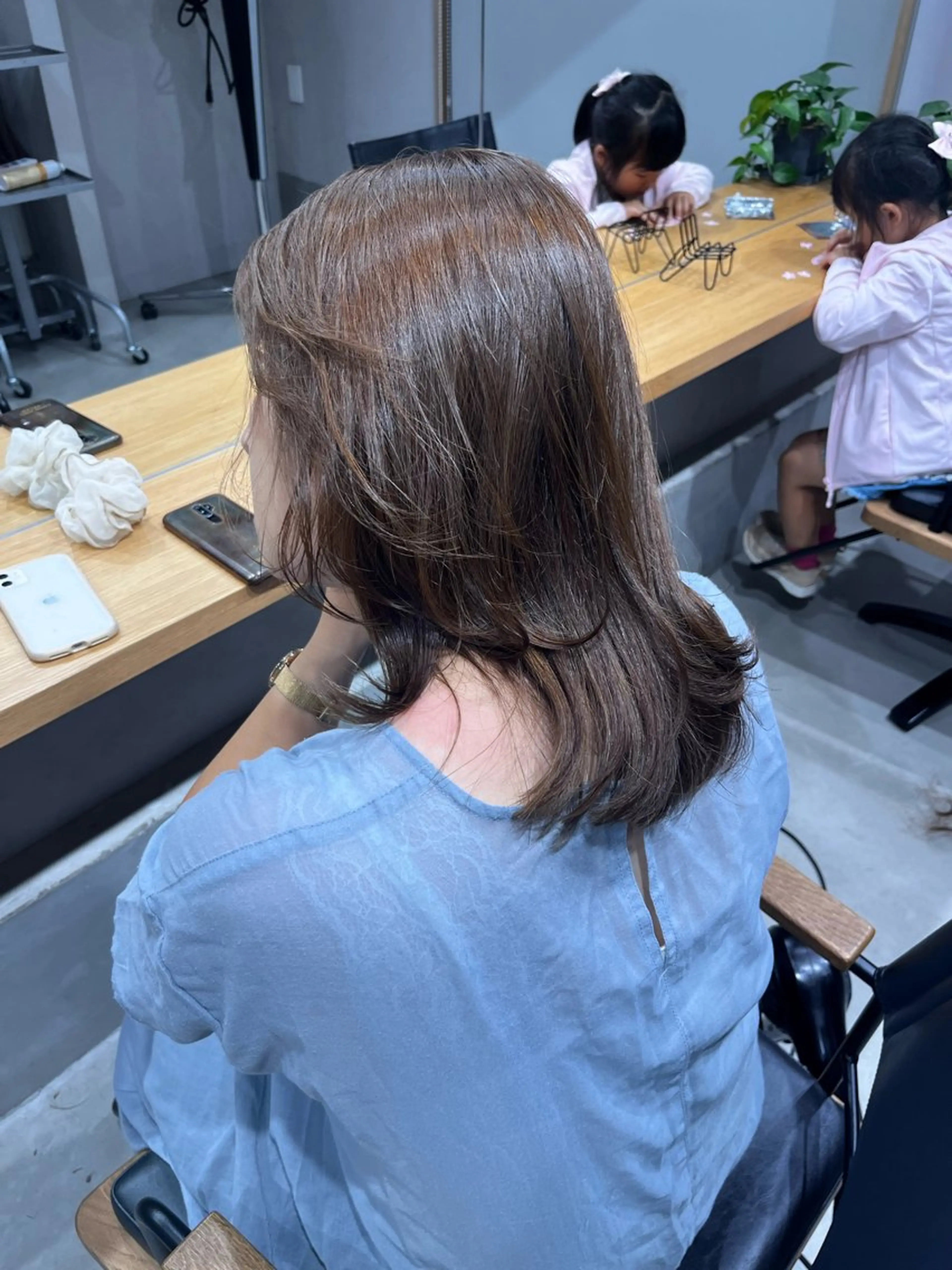 ミディアム カラー ベージュカラー ブリーチ 透明感カラー ブリーチなしカラー 韓国風ヘア MINX The pass所属・透明感ケアカラー/ レイヤー/ryokaのヘアスタイル