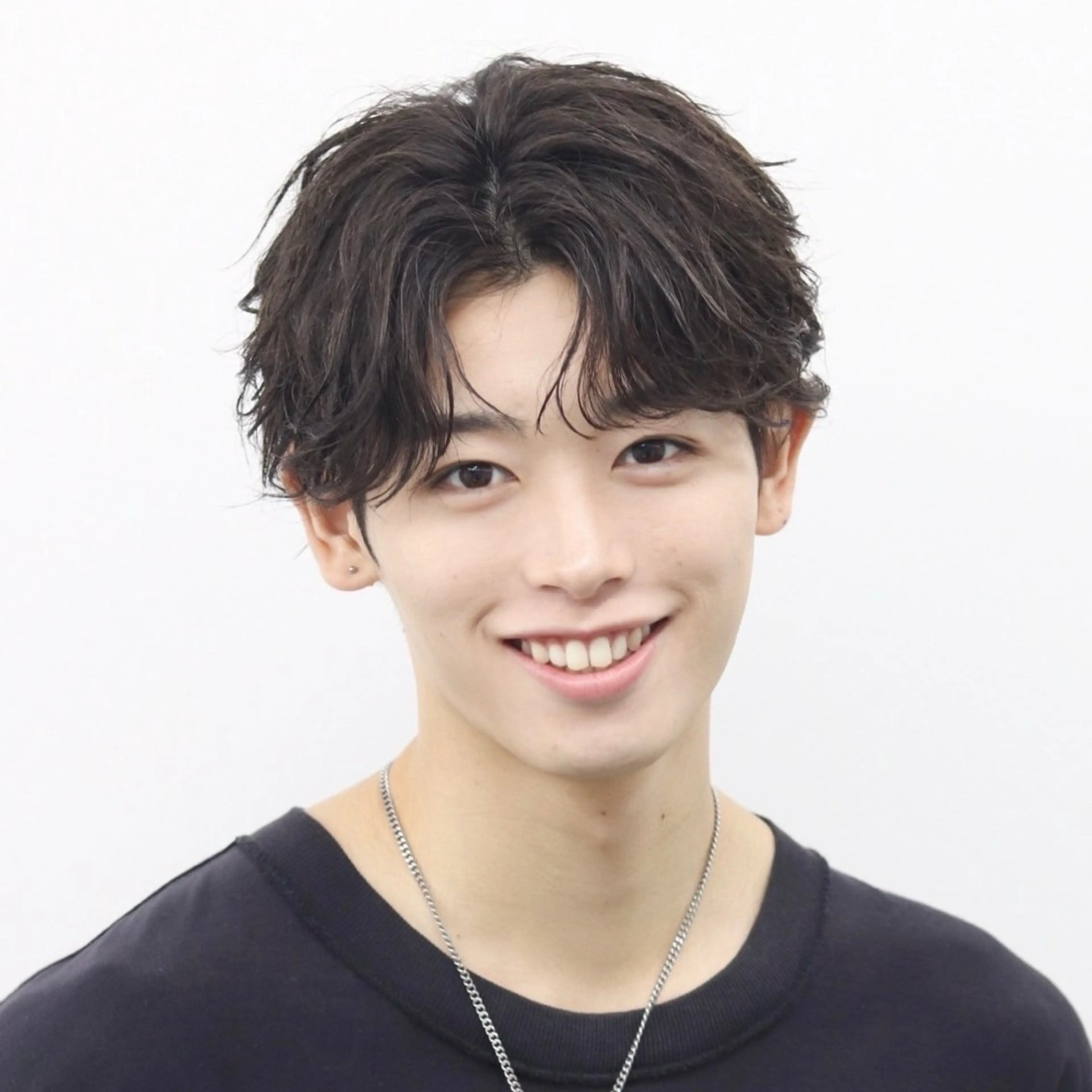 ショート カラー パーマ メンズ カット パーマ 🔥メンズ🔥かっこ いいが正義！代表柿崎のヘアスタイル