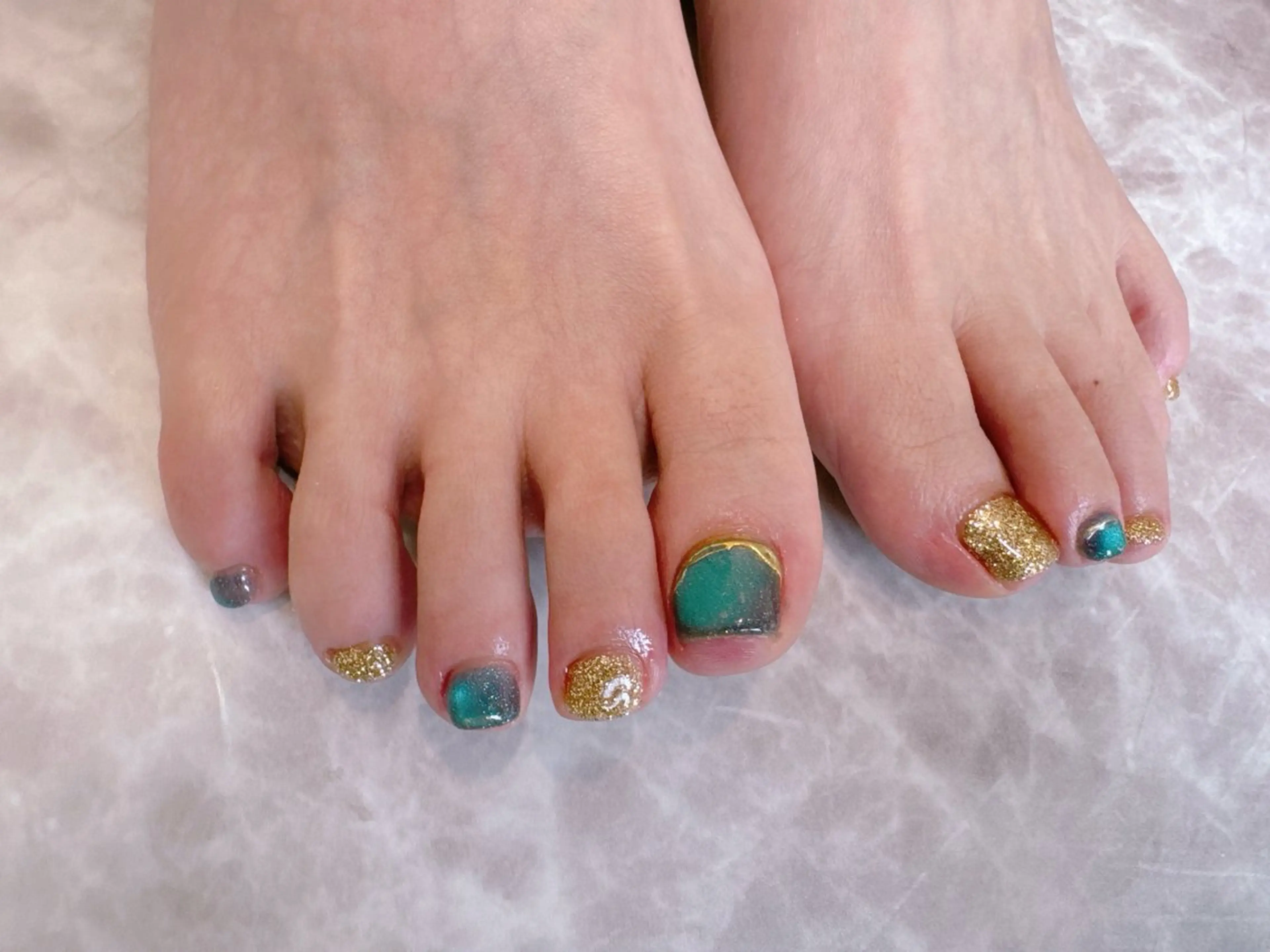 ネイル ミラーネイル フットネイル olim nailspaceのネイルデザイン