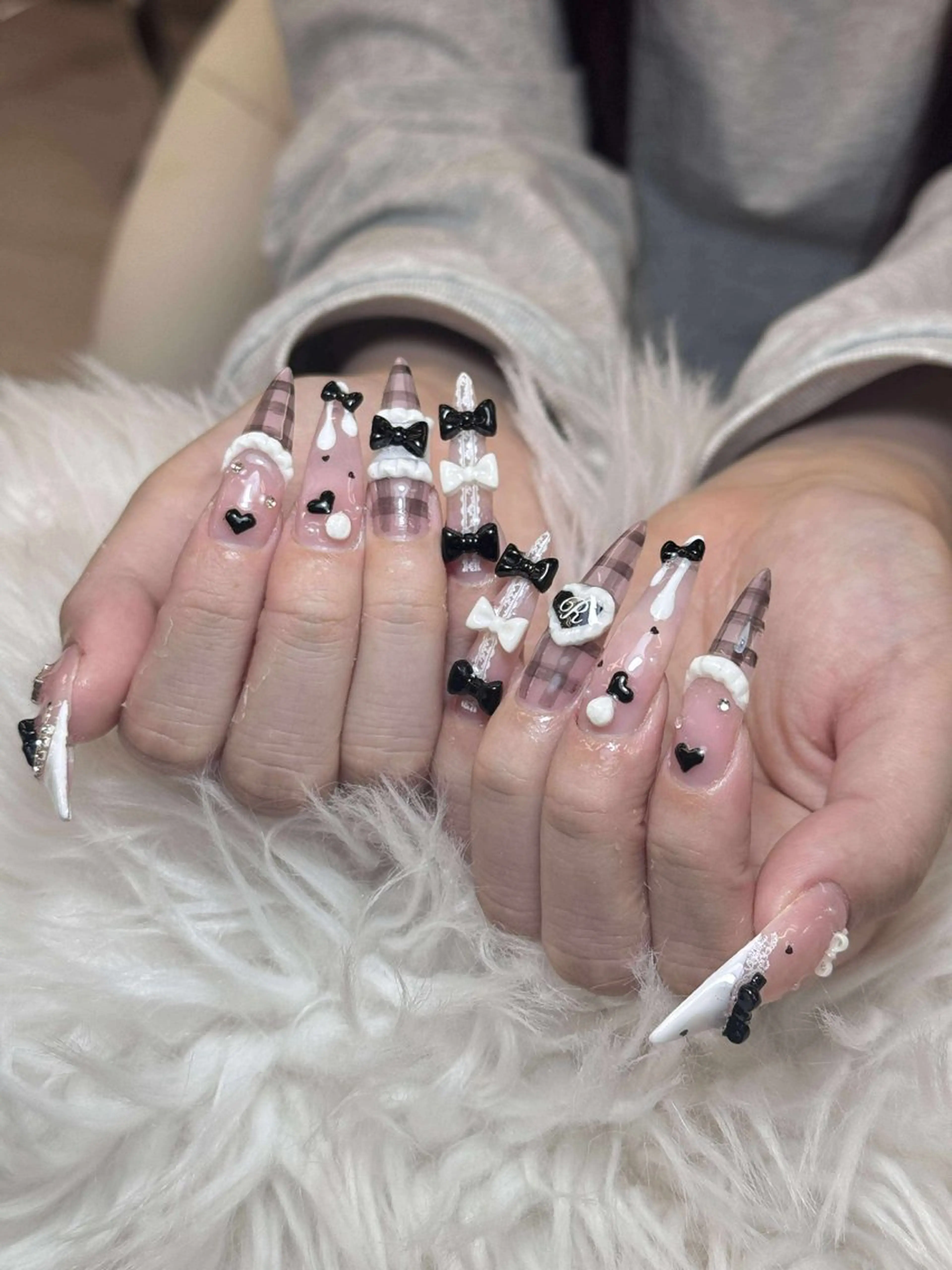 ネイル ハンドネイル ハンドケア Anh Nail 歌舞伎町のネイルデザイン