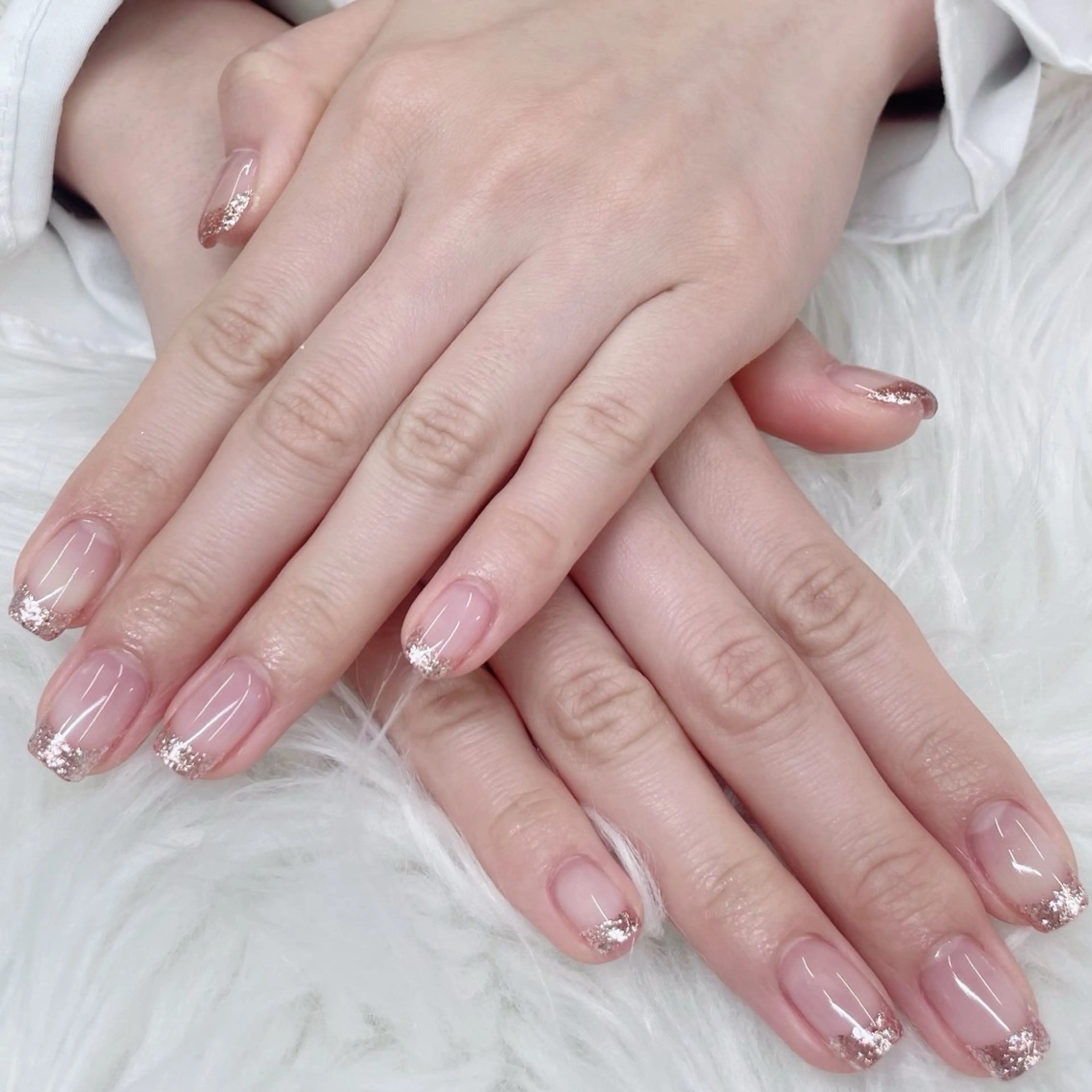 ネイル フレンチネイル キラキラネイル ラメ(グリッター) エリクサーネイル池袋店所属・エリクサーネイル池袋 大槻のネイルデザイン