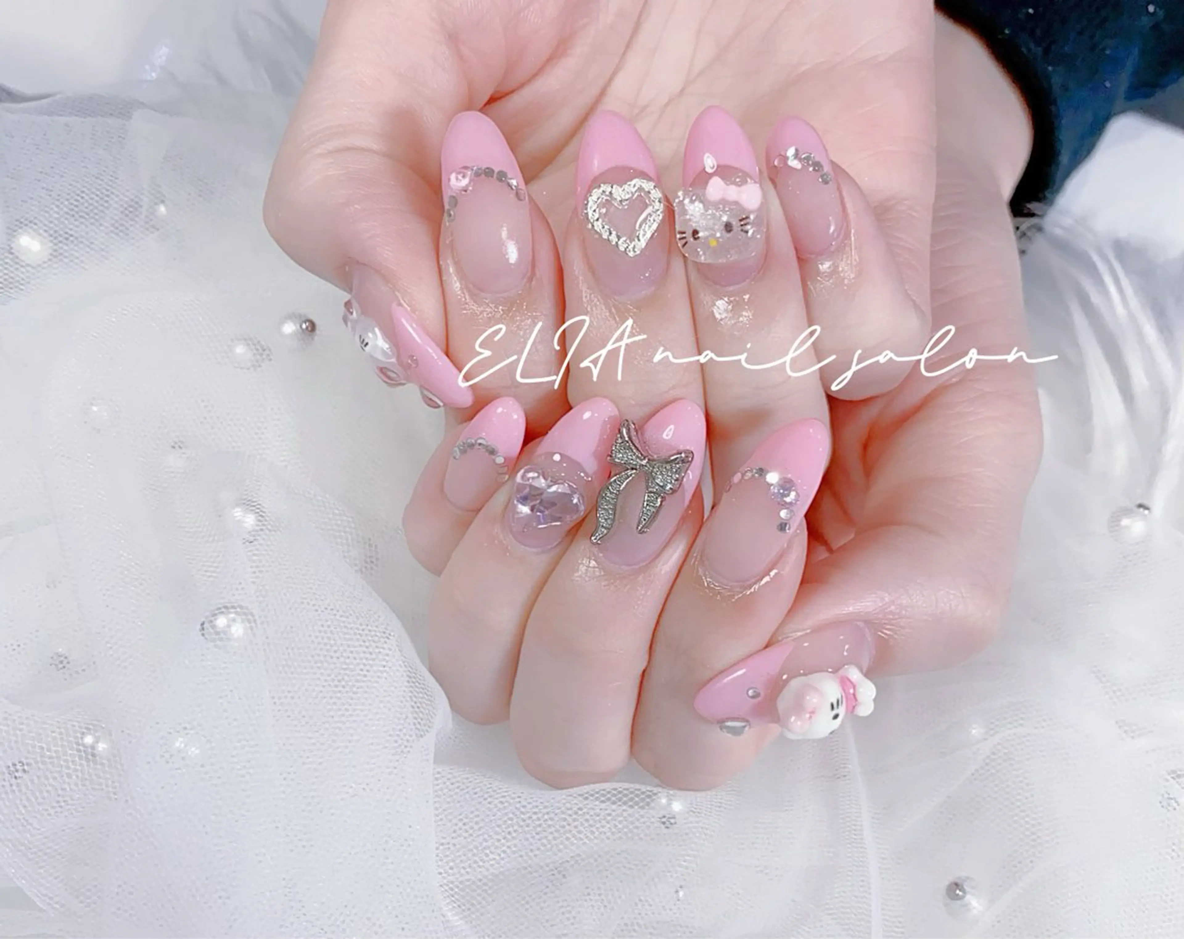 ネイル チークネイル 長さ出し グラデーション ラメ(グリッター) ラメグラデーション ELIA【エリア】 nailsalonのネイルデザイン
