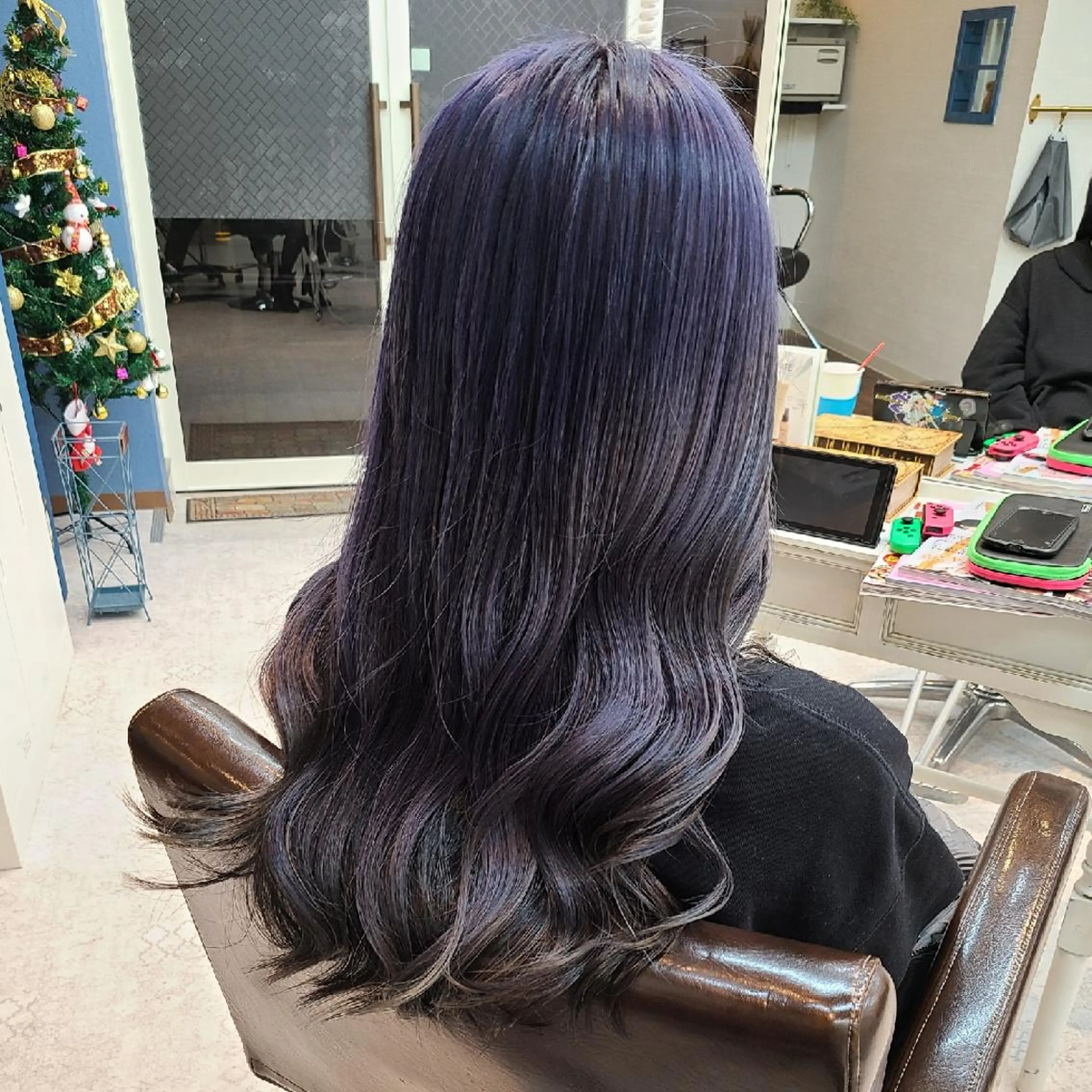 ロング カラー ブルーカラー グラデーションカラー ヘアカラー トリートメント ブリーチカラー🌈 嘉名 真樹のヘアスタイル