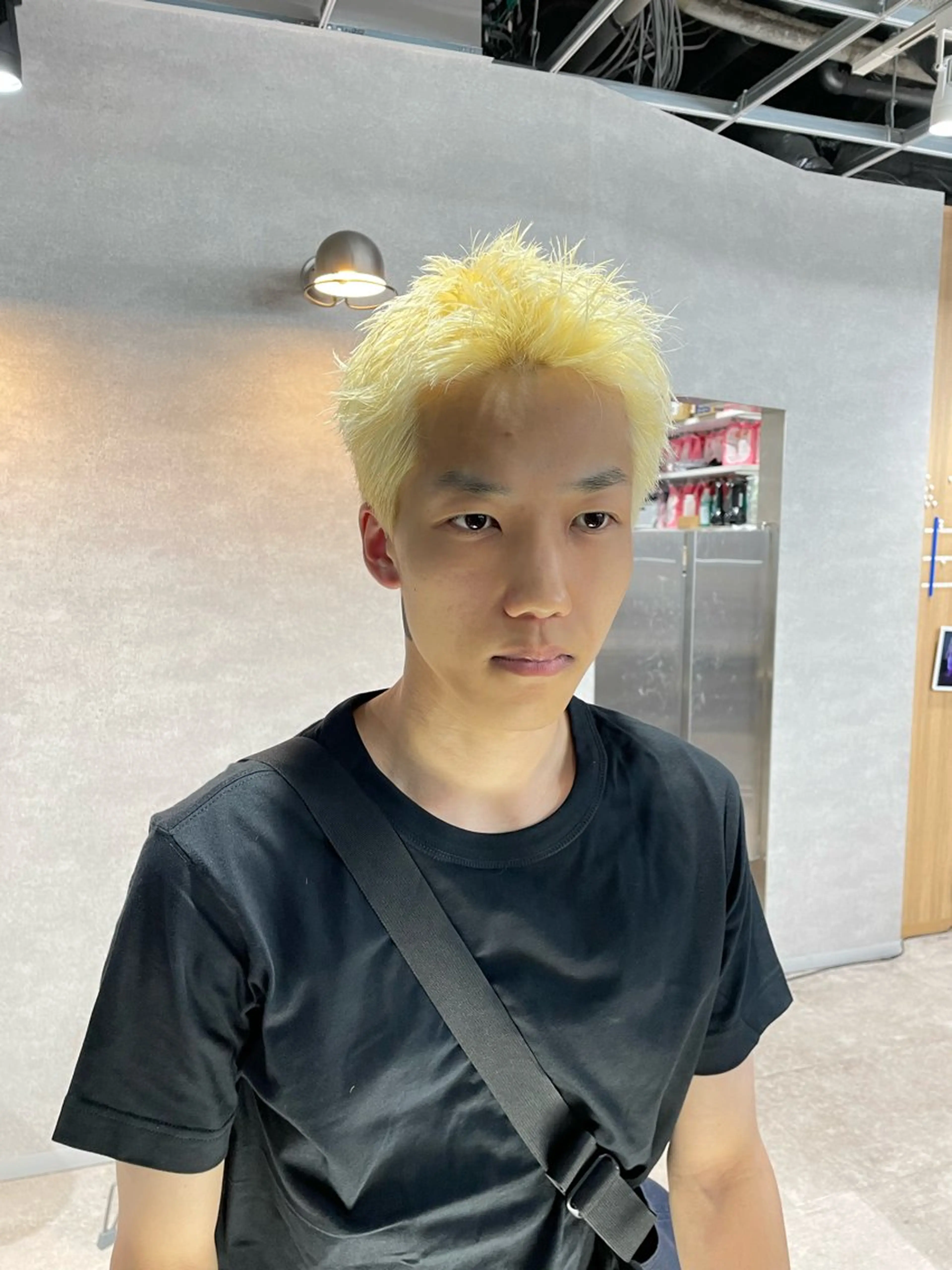 ショート カラー メンズ スパイキーショート ショートヘア カット ヘアカラー 垢抜けハイトーン☀／ 笑顔の美容師／しゅんのヘアスタイル