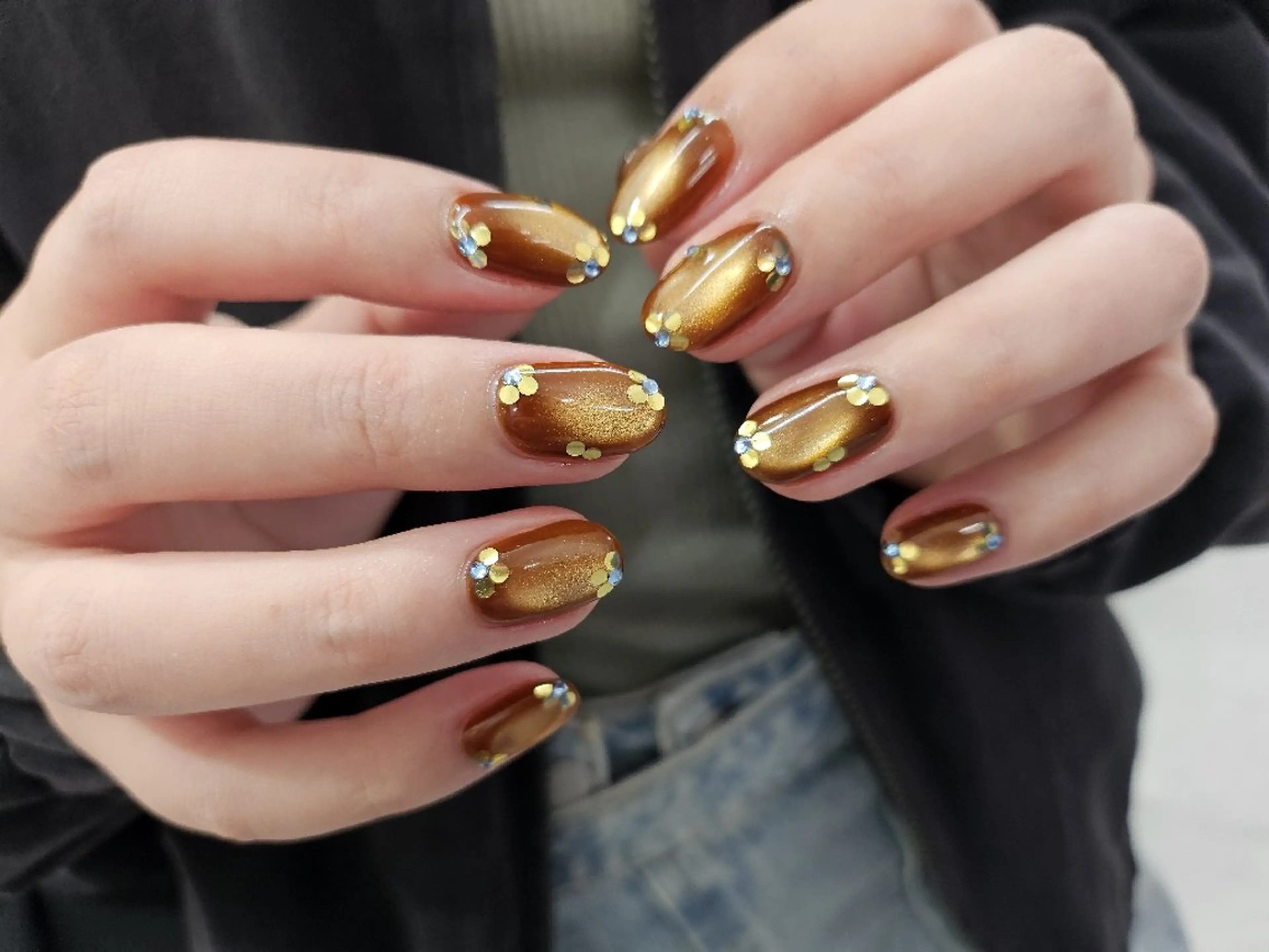ネイル ジェルネイル ホログラムネイル マグネットネイル 持ち込み パラジェル ハンドネイル puku nail 🌼kazu🌼のネイルデザイン