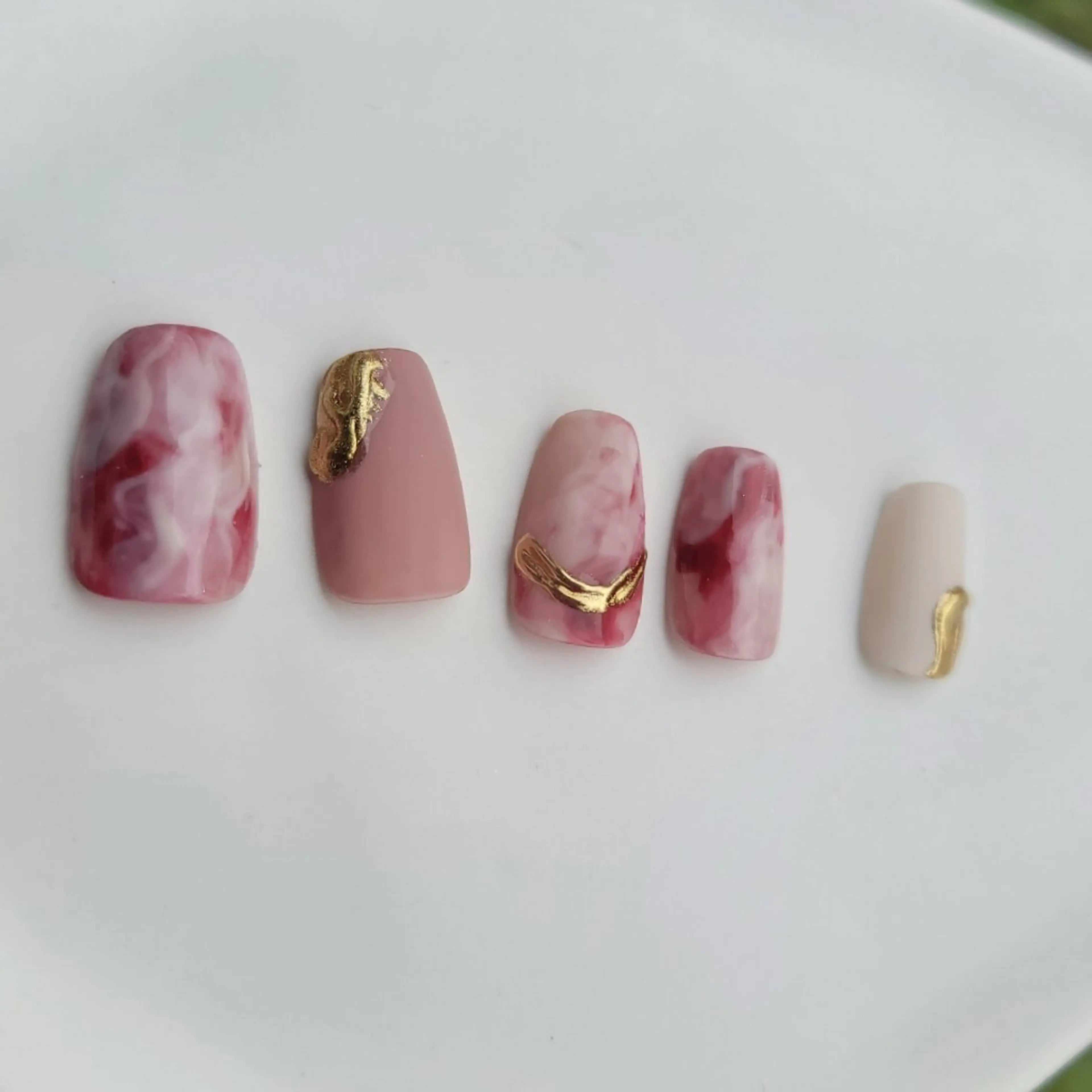 ネイル ハンドネイル 🌲🌳🚪iiit o🌲🌳🌲のネイルデザイン