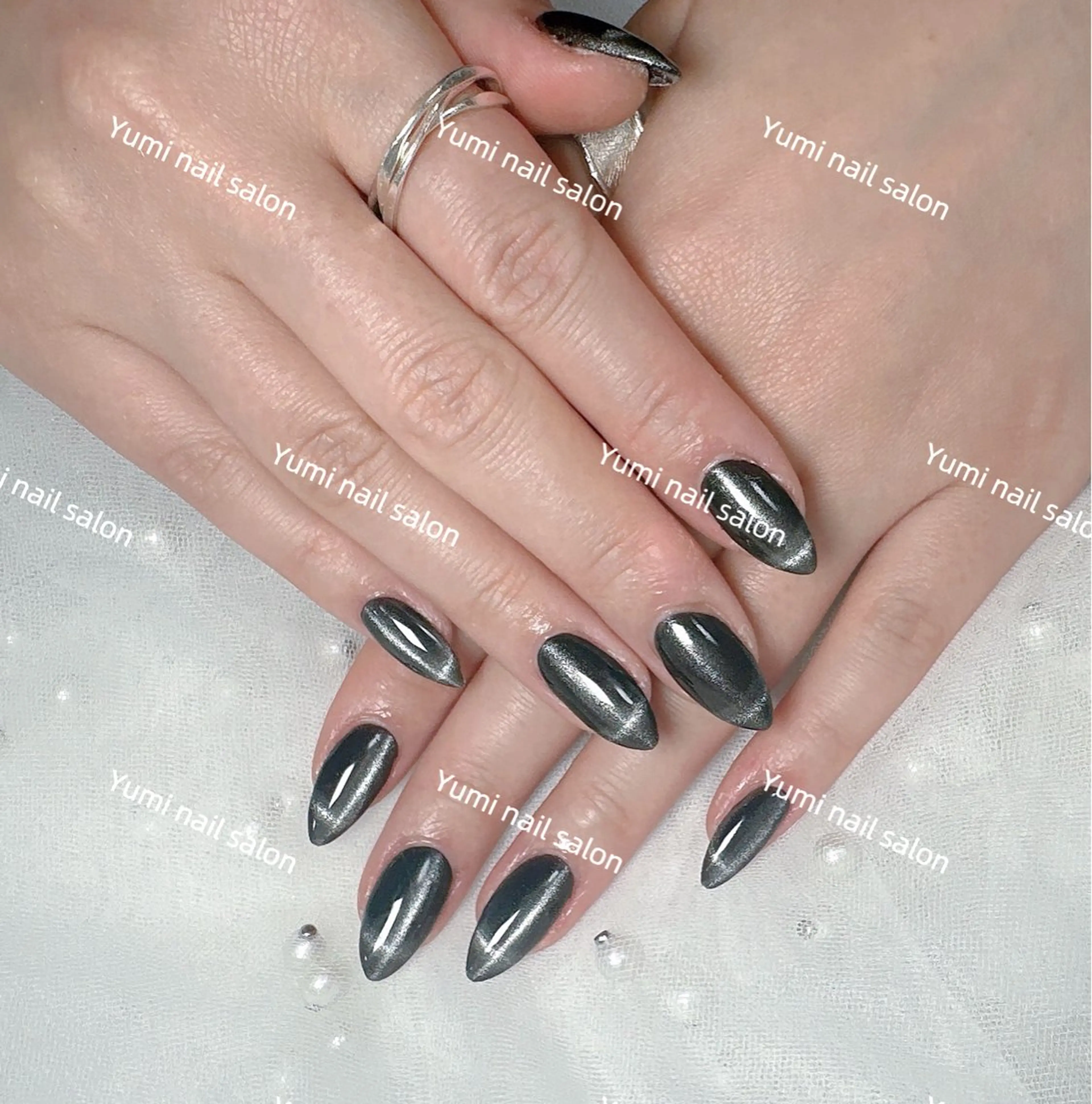 ネイル ハンドネイル Yumi ジェル& チップ長さだしのネイルデザイン