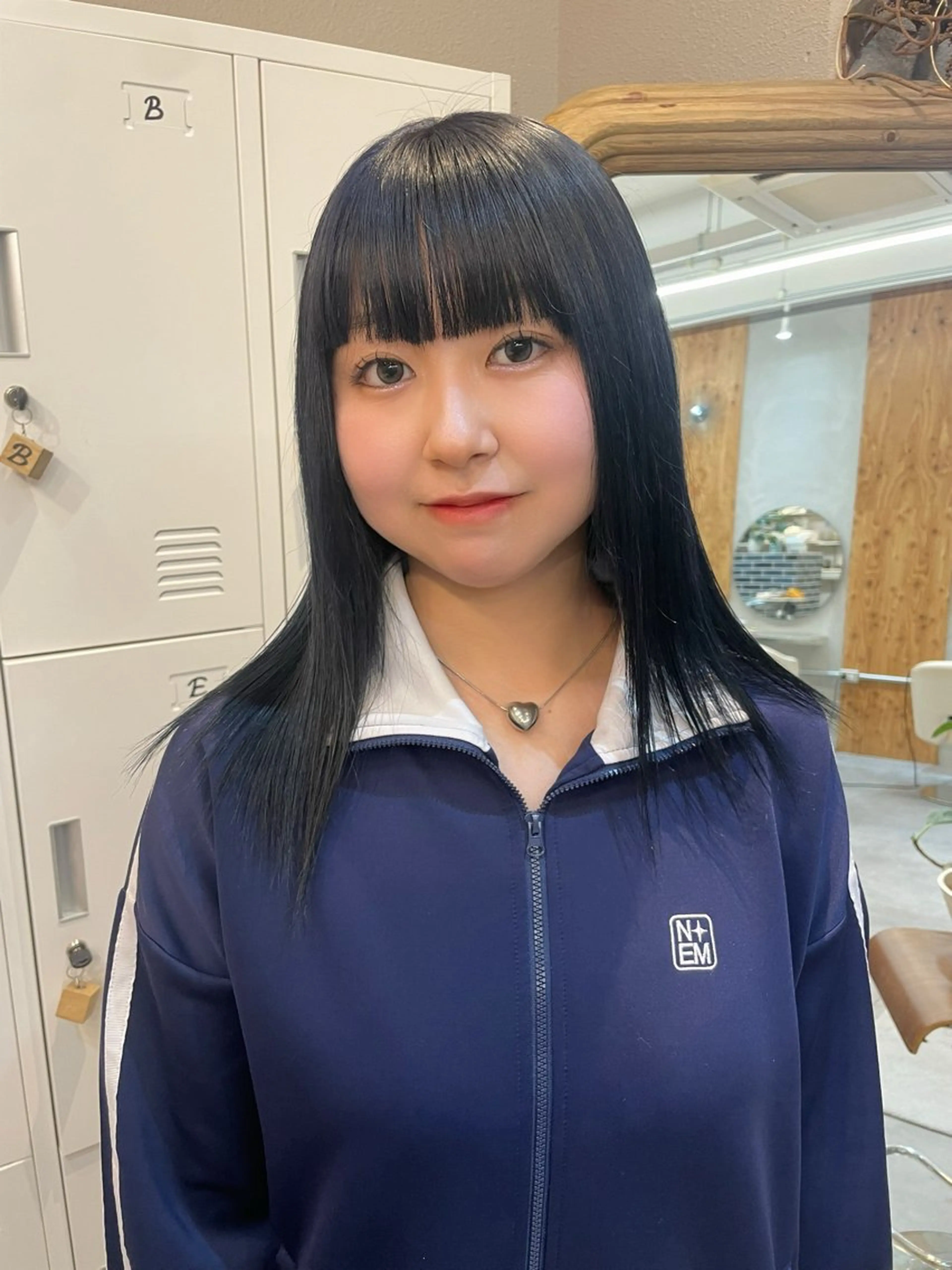 ロング カラー ブルーカラー 透明感カラー ネイビーカラー 暖色カラー/縮毛矯正 なーな🎀🤍のヘアスタイル