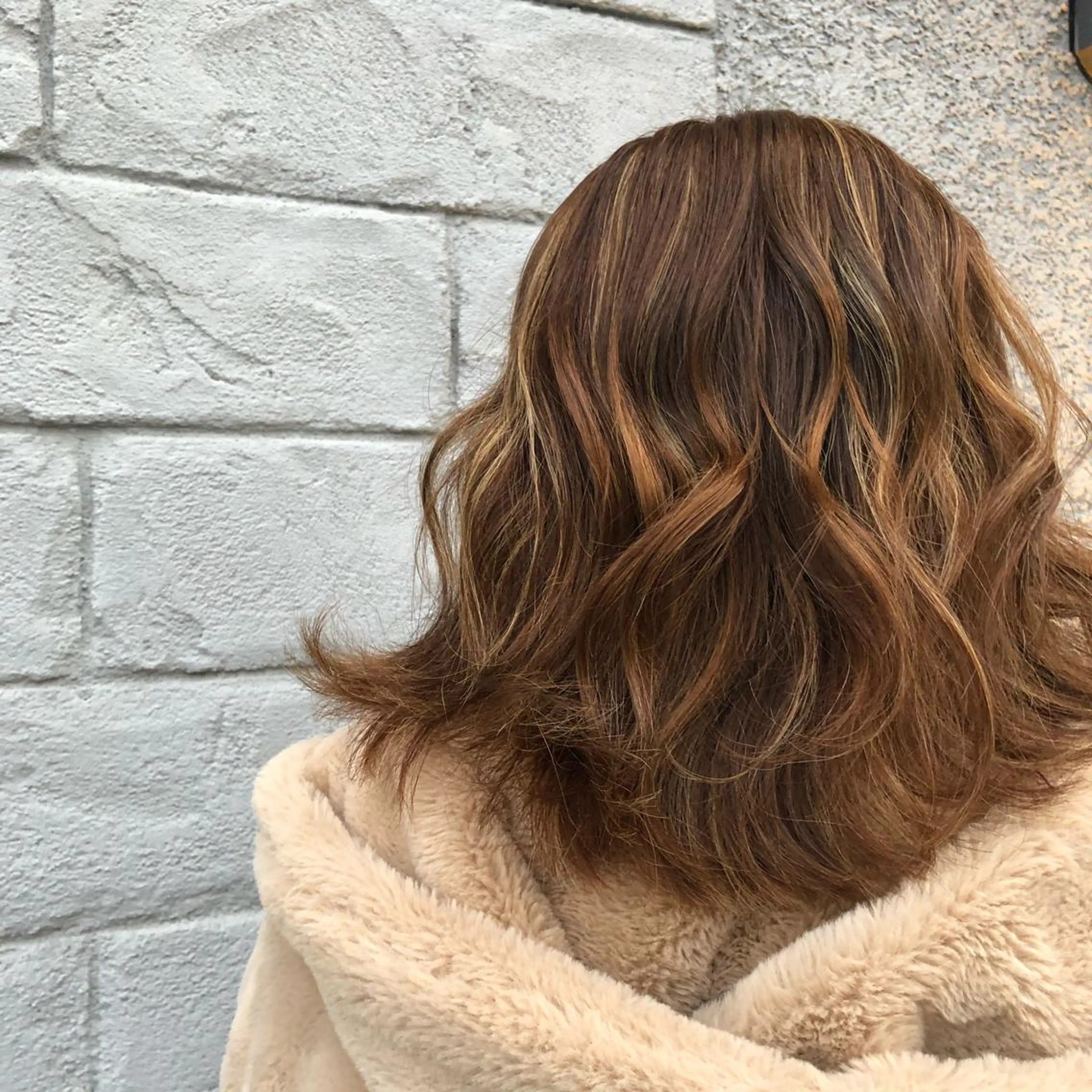 ミディアム カラー ヘアカラー トリートメント 🌐👽フクイ キララ🌎💎のヘアスタイル