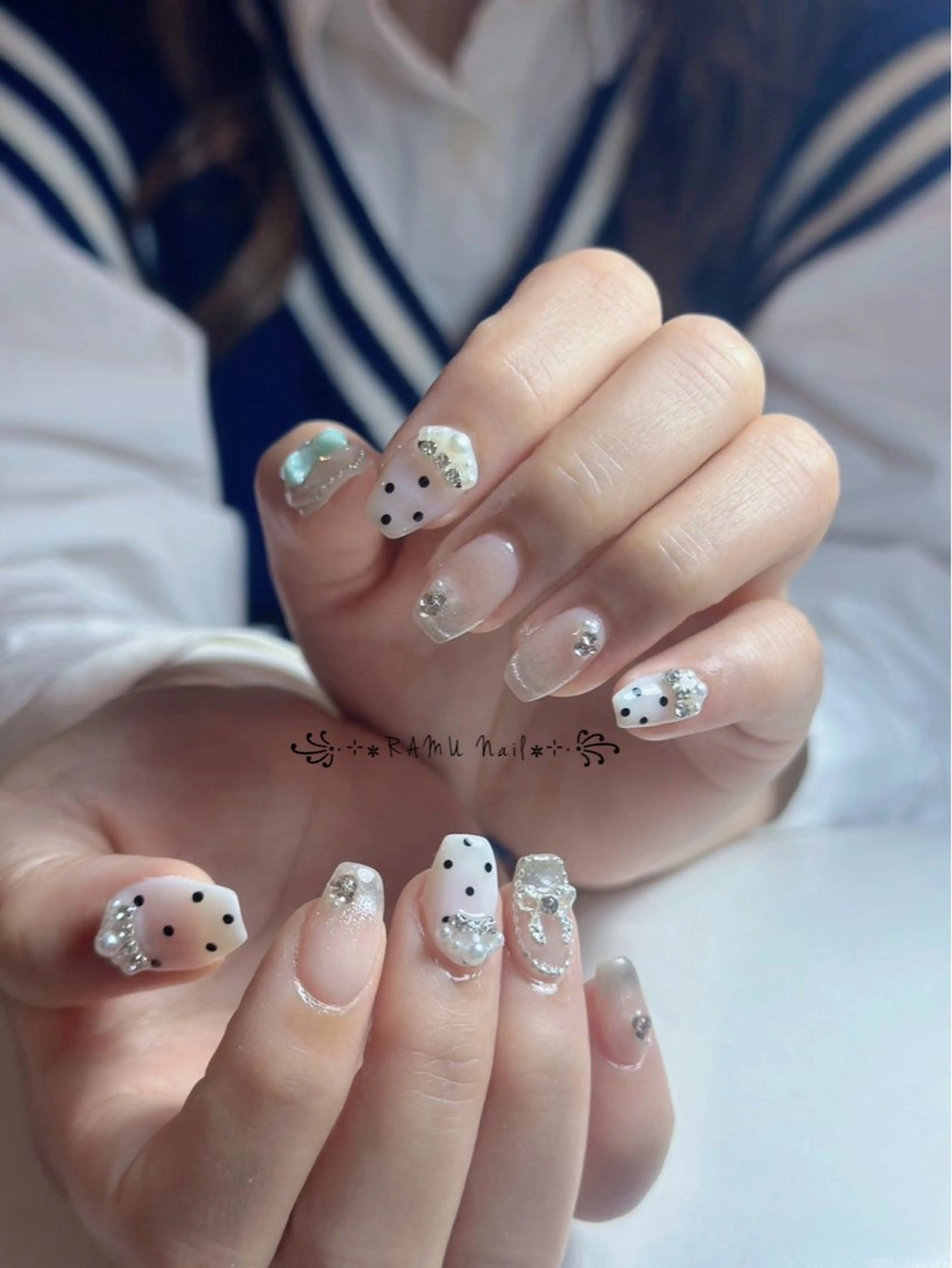 ネイル チークネイル フレンチネイル グラデーション キラキラネイル 韓国ネイル ハンドネイル RAMU_Nail 池袋店のネイルデザイン