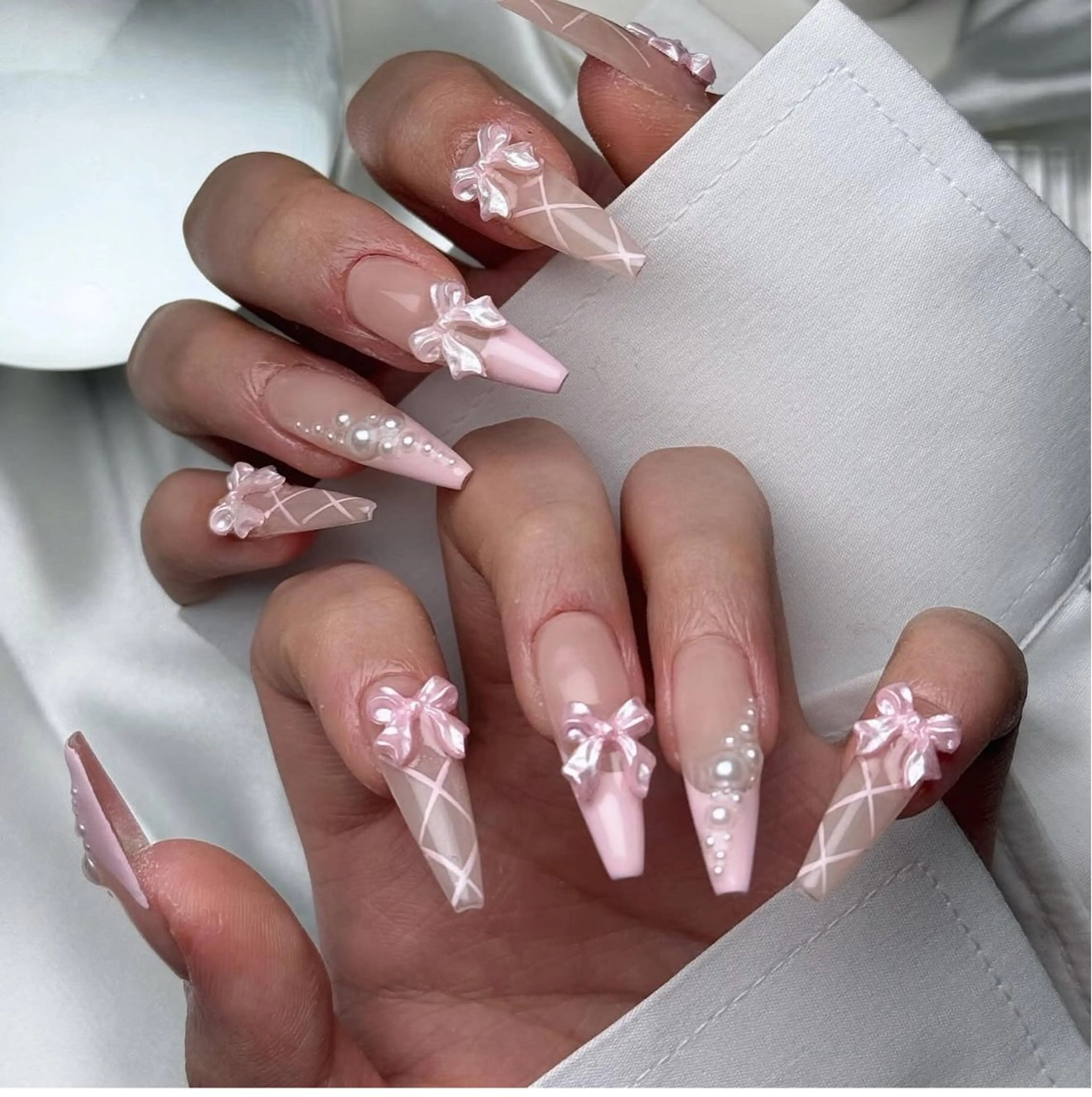 ネイル アニマル柄 オーロラネイル チークネイル フラッシュネイル ジェルネイル ハンドネイル Lina所属・Hina Nailのネイルデザイン